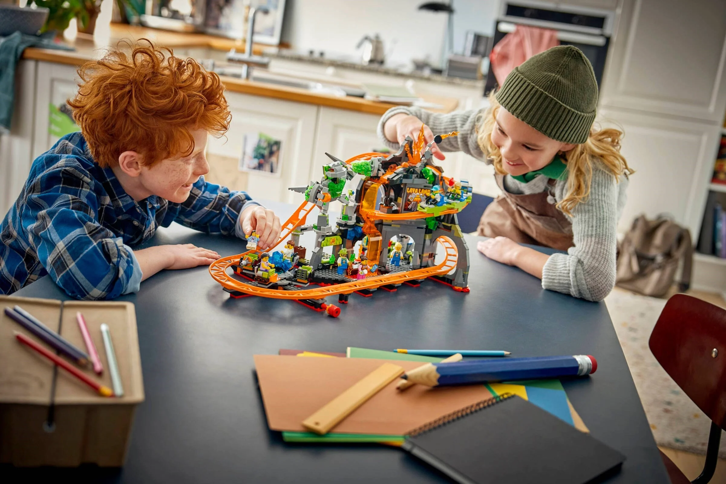 LEGO® 60501 Park rollercoasterów Lava Land - zdjęcie 9
