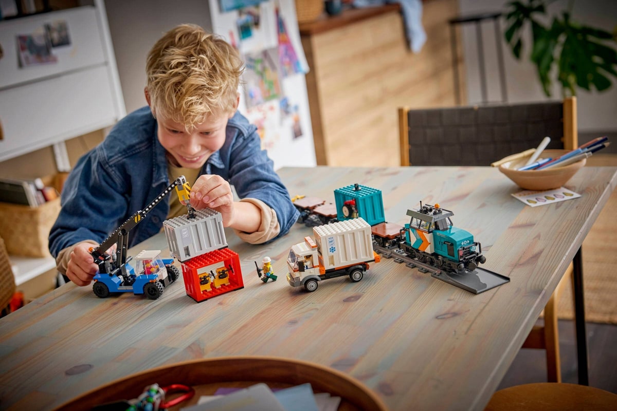 LEGO® 60509 Portowy pociąg towarowy, dźwig i ciężarówka - zdjęcie 10