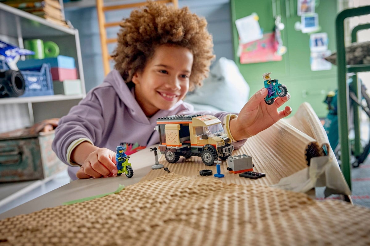LEGO® 60512 Furgonetka z rowerami górskimi - zdjęcie 9