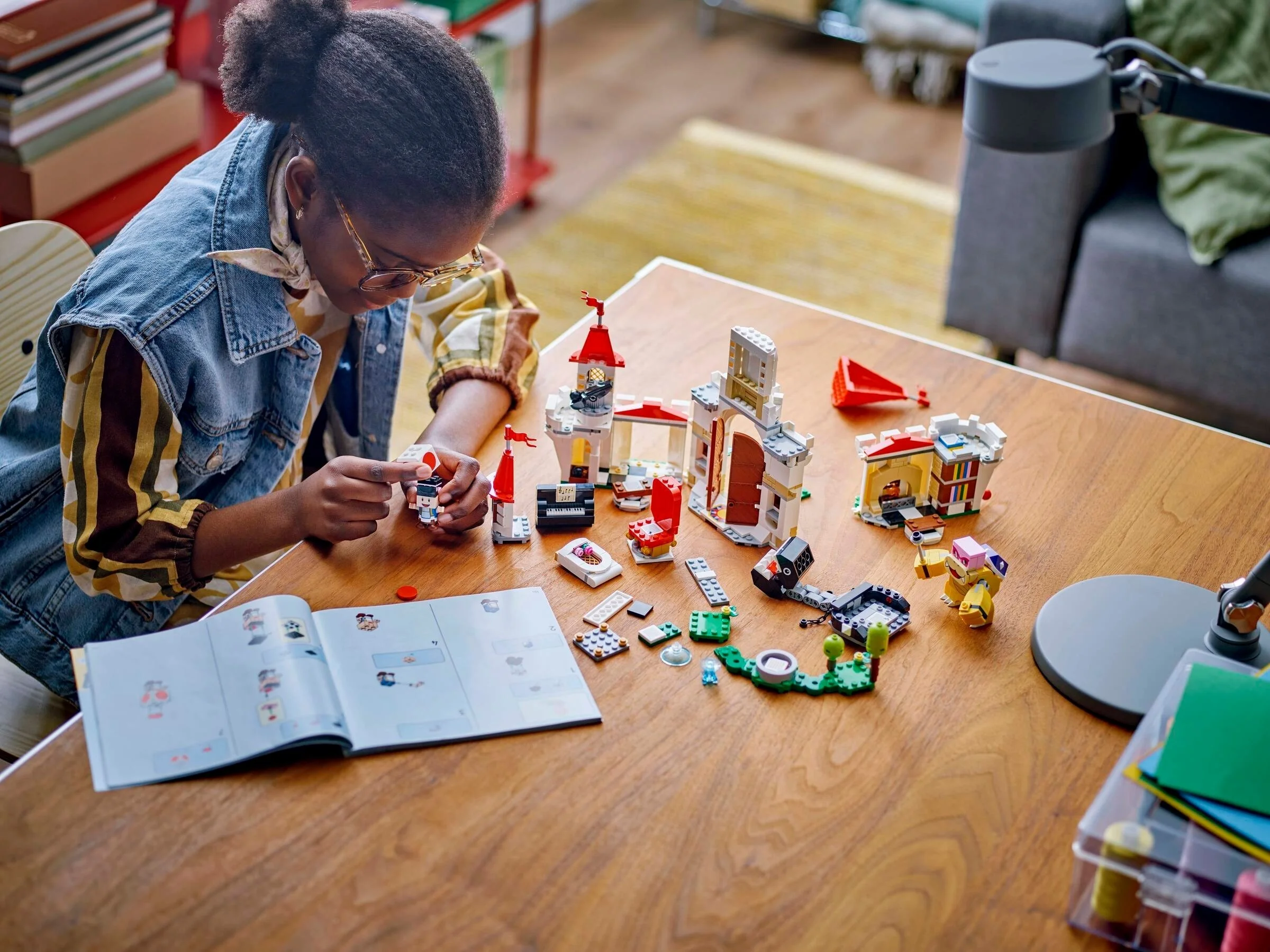 LEGO® 71435 Roy i bitwa na zamku Peach - zdjęcie 8