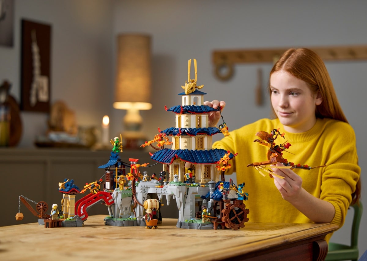 LEGO® 71814 Turniejowe miasto ze świątynią - zdjęcie 18