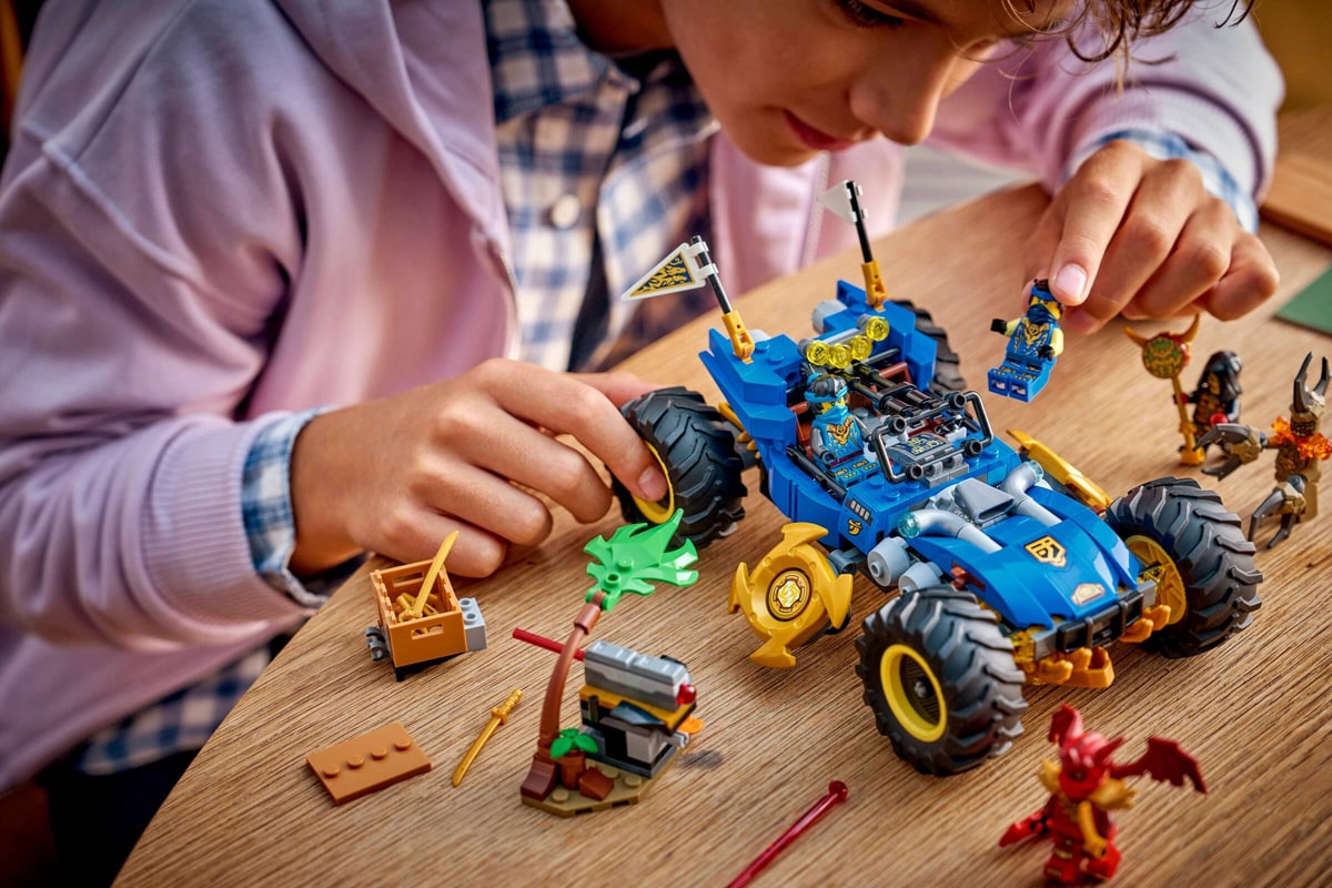 LEGO® 71856 Wielofunkcyjny samochód Jaya - zdjęcie 9
