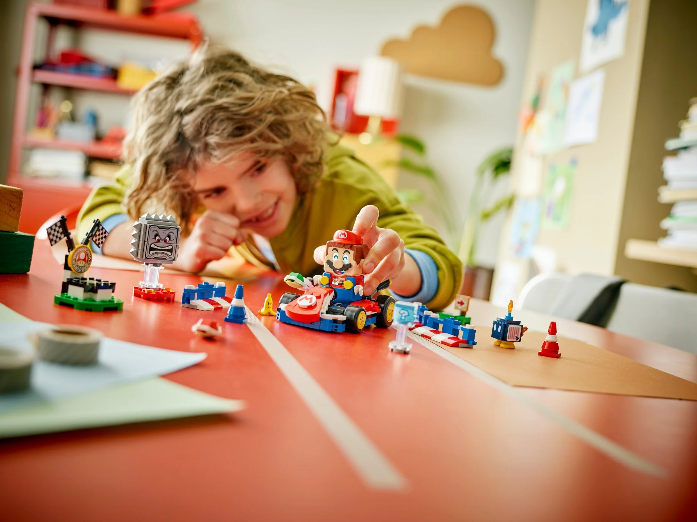 LEGO® 72043 Mario Kart - Interaktywna figurka LEGO Mario i Standard Kart - zdjęcie 4