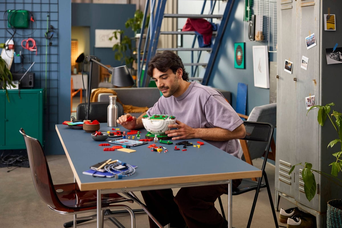 LEGO® 72154 Kultowy Pokéball z Trenerami - zdjęcie 6