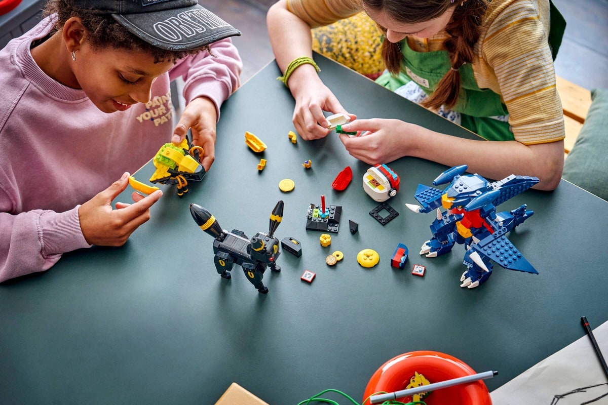 LEGO® 72165 SMART Play: Umbreon kontra Garchomp - walka o mistrzostwo - zdjęcie 3
