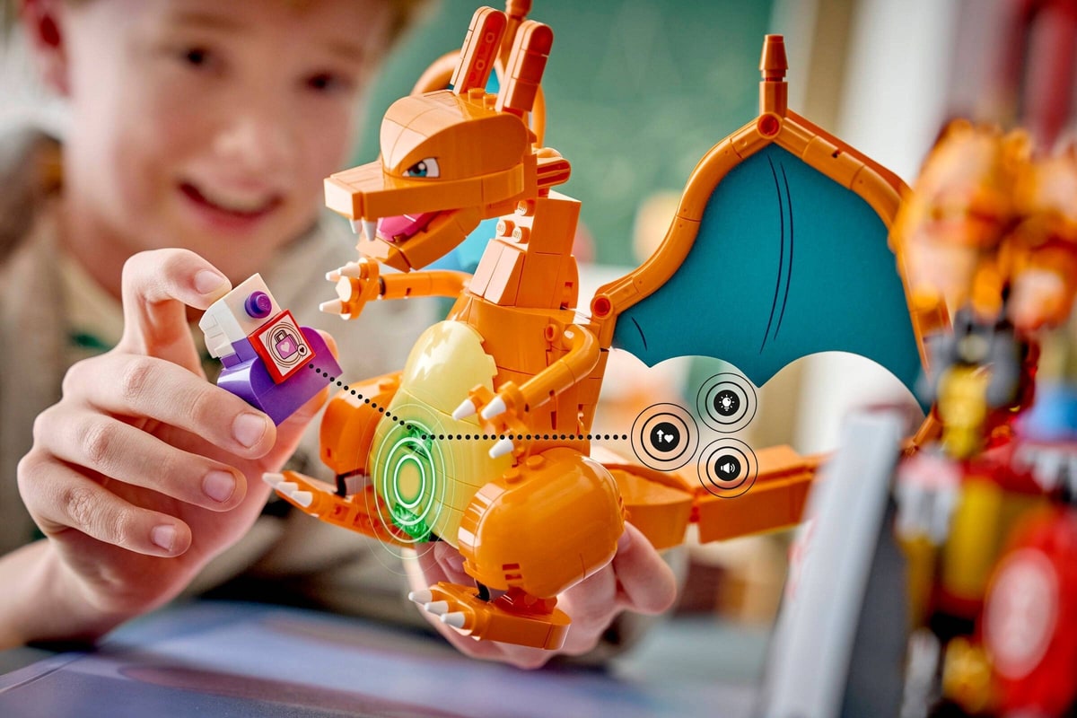 LEGO® 72167 SMART Play: Charizard kontra Jolteon - ostateczna bitwa - zdjęcie 10