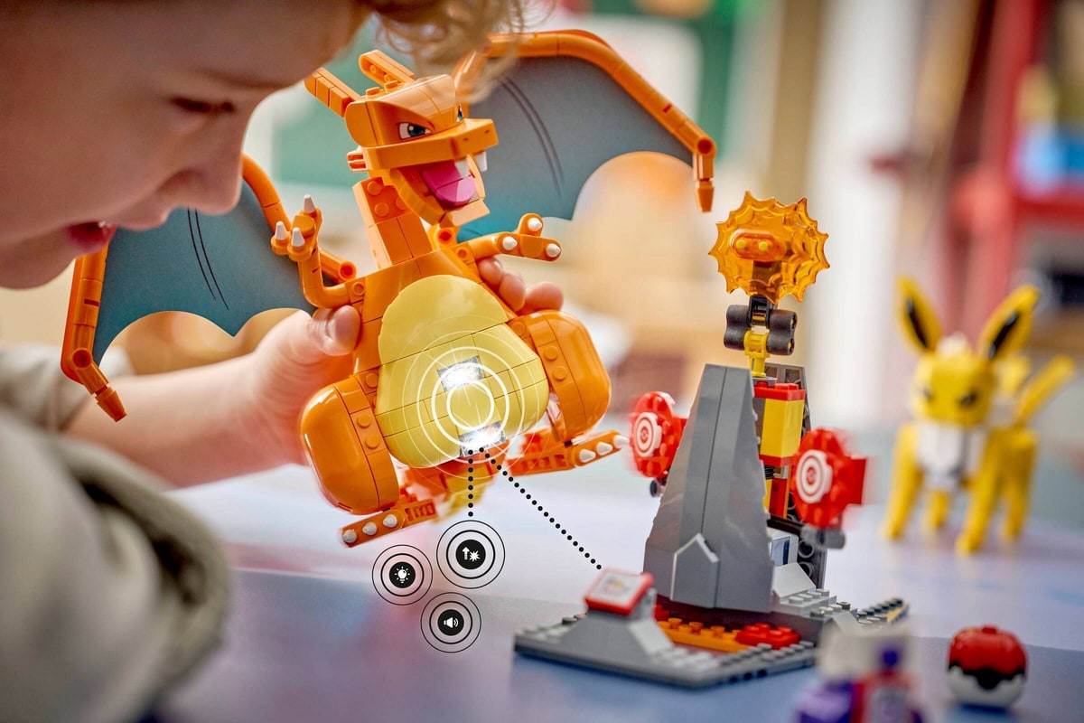 LEGO® 72167 SMART Play: Charizard kontra Jolteon - ostateczna bitwa - zdjęcie 8