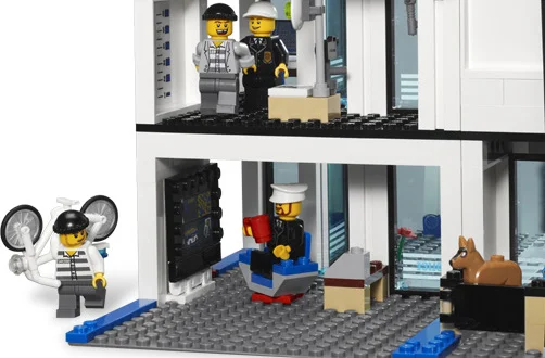 LEGO® 7498 Police Station - zdjęcie 13