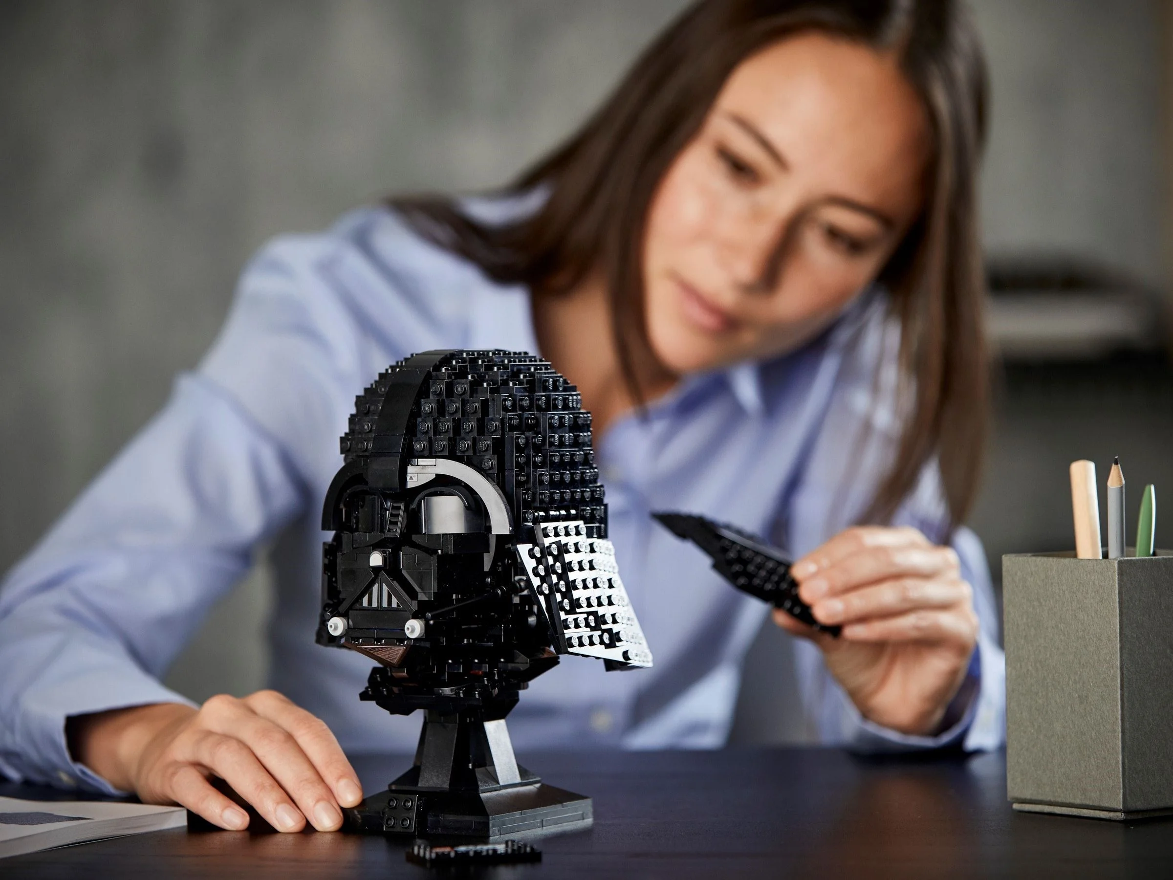 LEGO® 75304 Hełm Dartha Vadera - zdjęcie 12