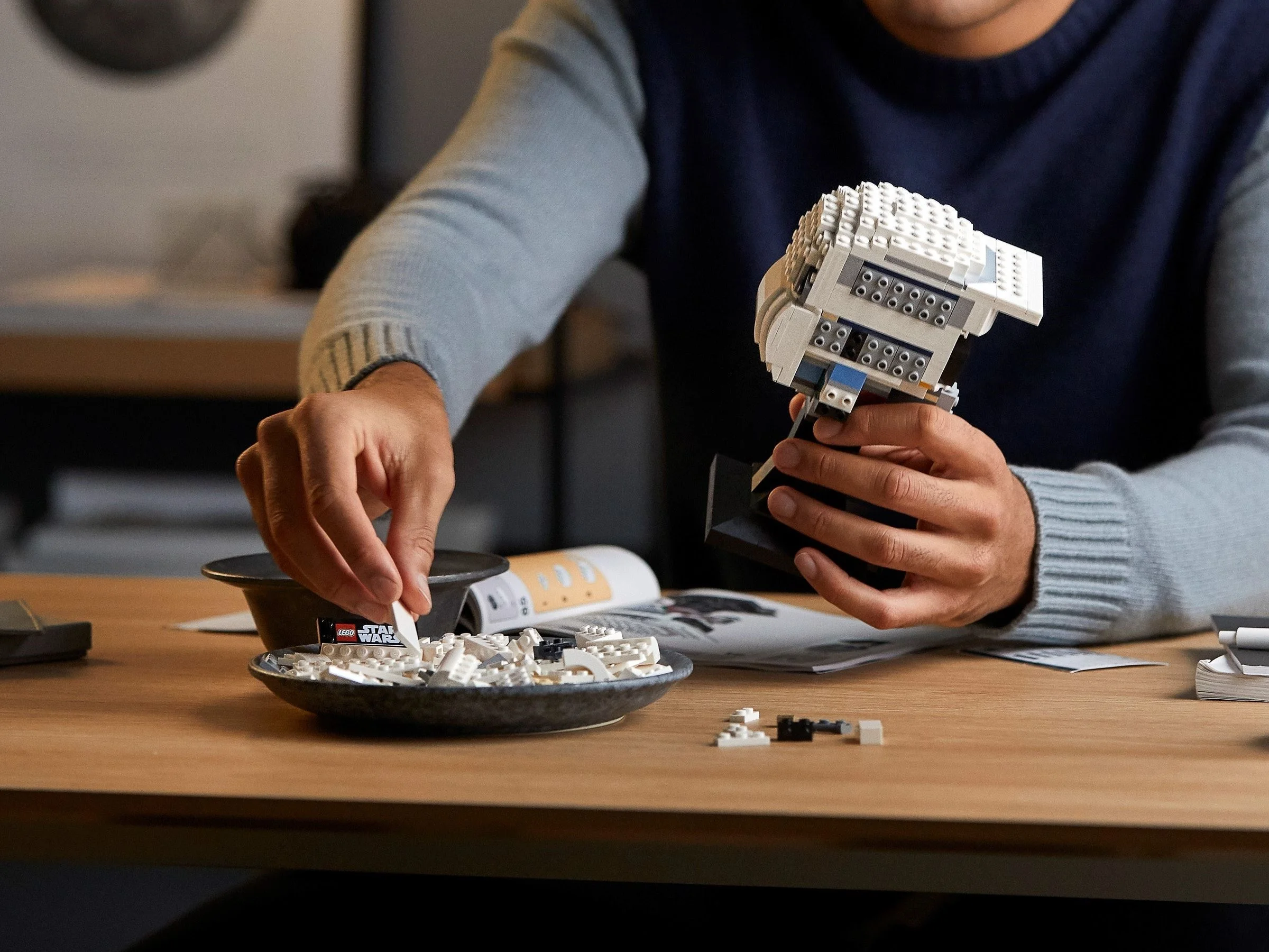 LEGO® 75305 Star Wars Hełm zwiadowcy szturmowców - zdjęcie 16