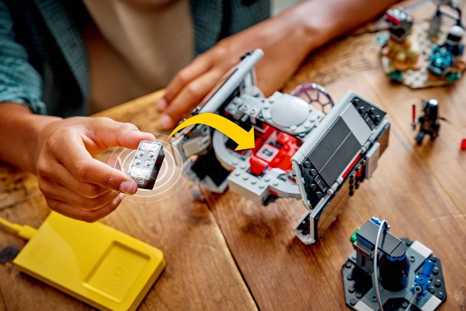 LEGO® 75421 LEGO Star Wars Smart Play Myśliwiec TIE Dartha Vadera - zdjęcie 21