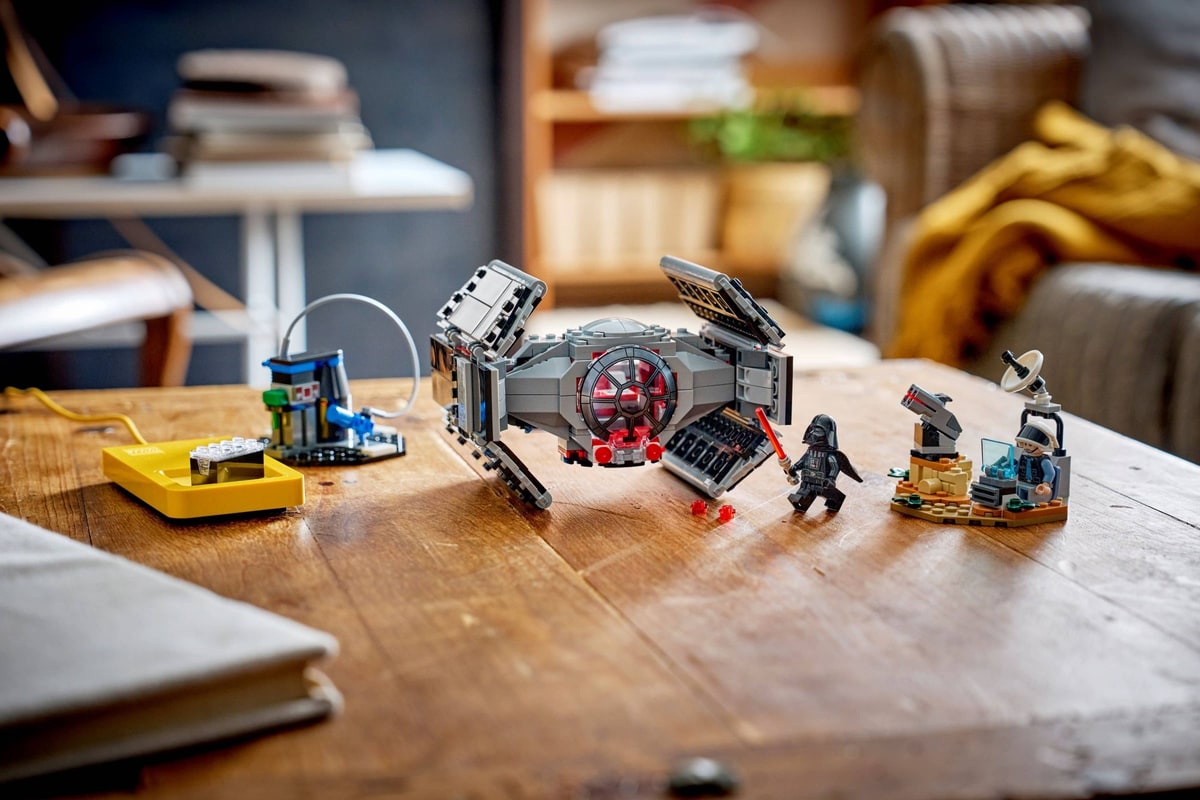 LEGO® 75421 SMART Play: Myśliwiec TIE Dartha Vadera - zdjęcie 18
