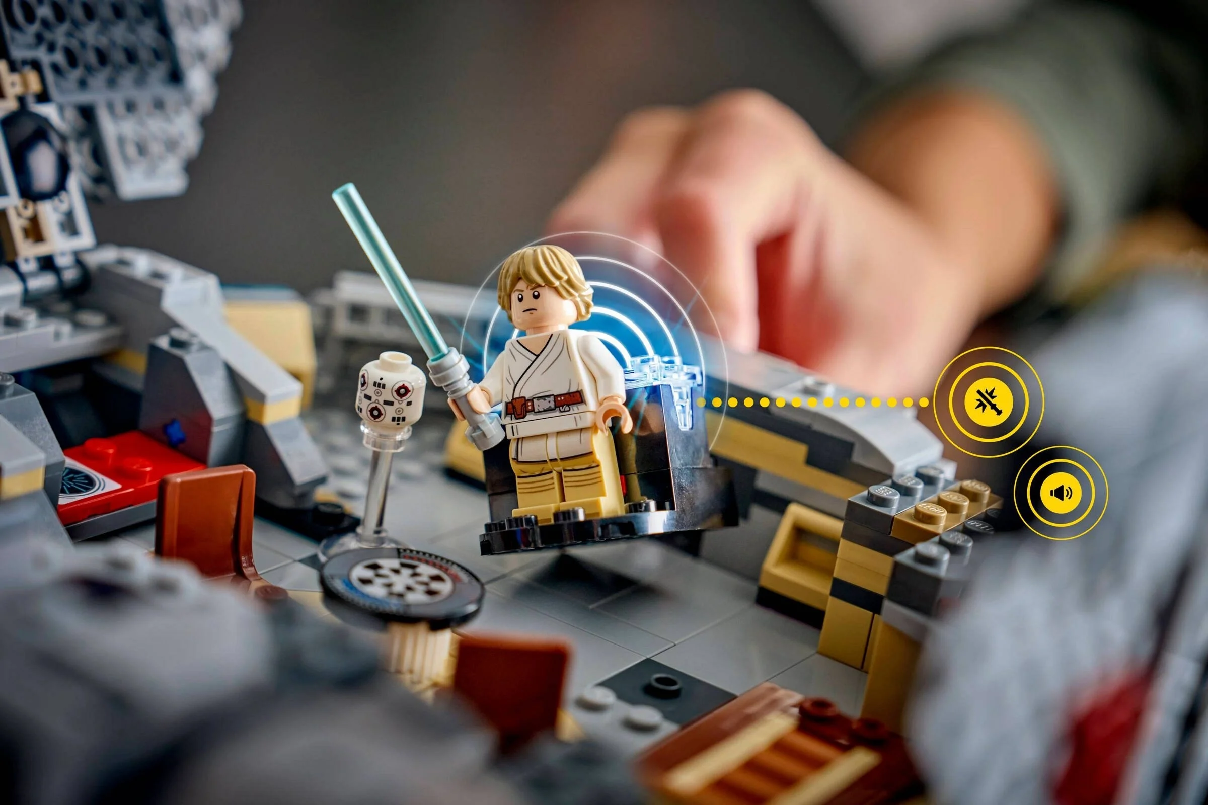 LEGO® 75426 LEGO Star Wars SMART Play Sokół Millennium - zdjęcie 11
