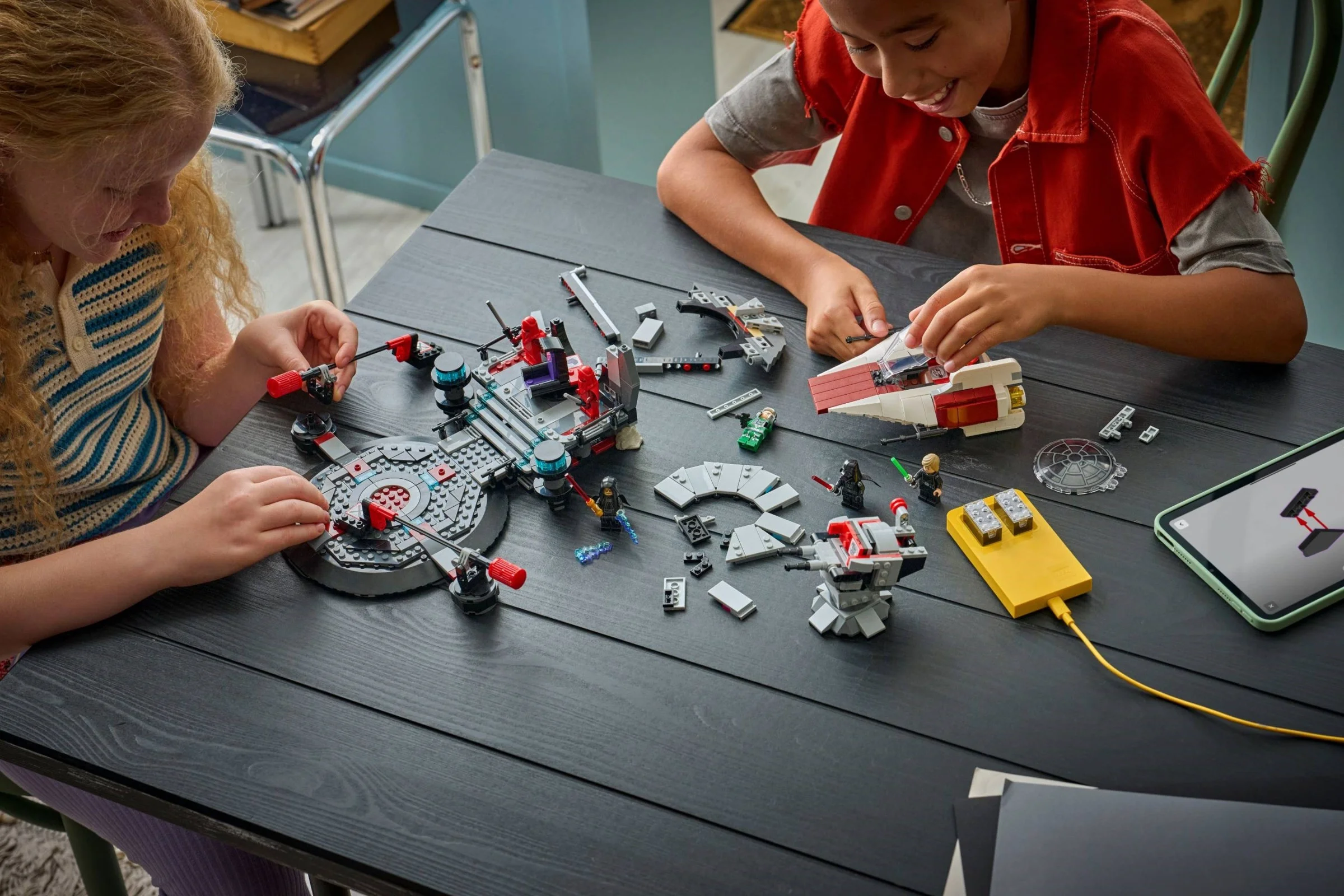 LEGO® 75427 LEGO Star Wars SMART Play Pojedynek w sali tronowej i A-Wing - zdjęcie 25