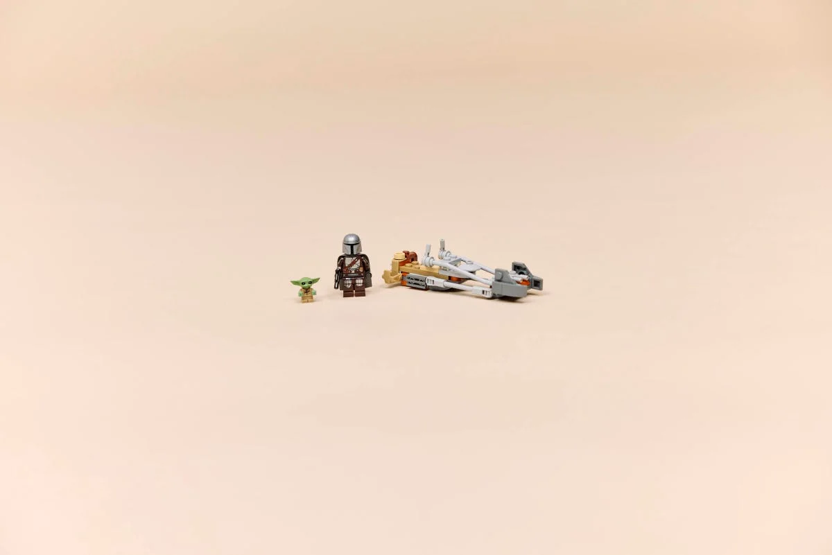 LEGO® 75436 Śmigacz Mandalorianina i Grogu - zdjęcie 14
