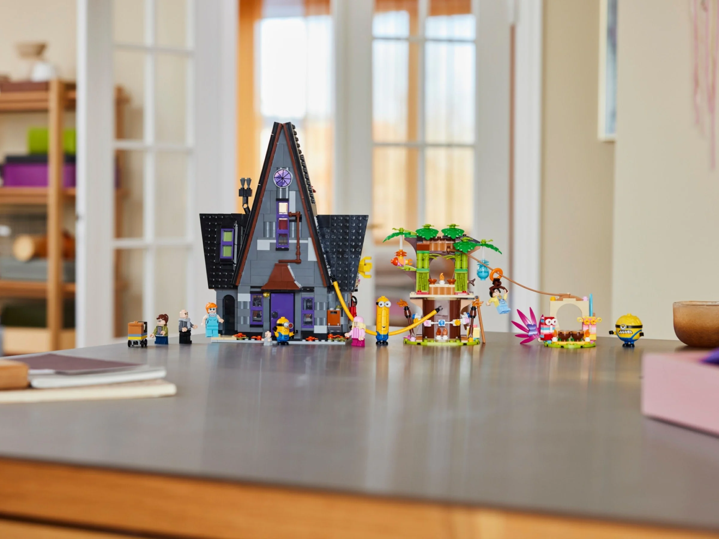 LEGO® 75583 Rodzinna rezydencja Gru i minionków - zdjęcie 10