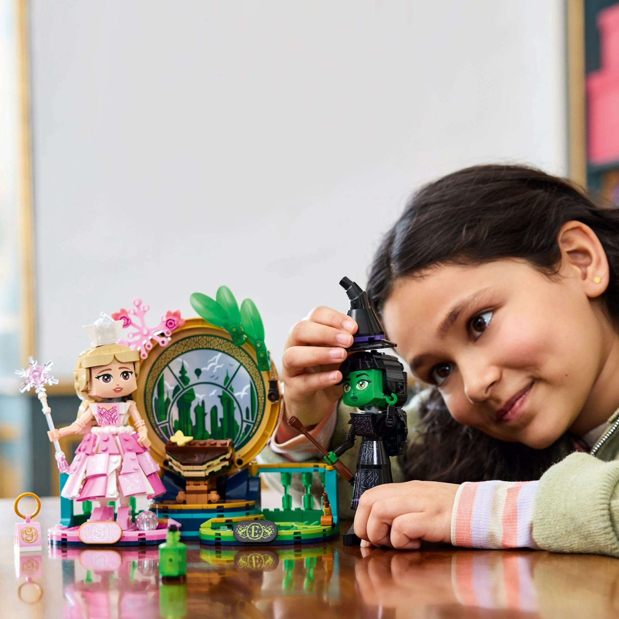 LEGO® 75682 Figurki Elphaby i Glindy - zdjęcie 6