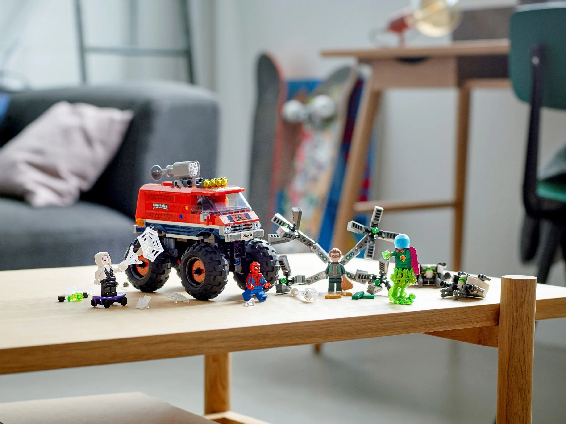 LEGO® 76174 Monster truck Spider-Mana kontra Mysterio - zdjęcie 4