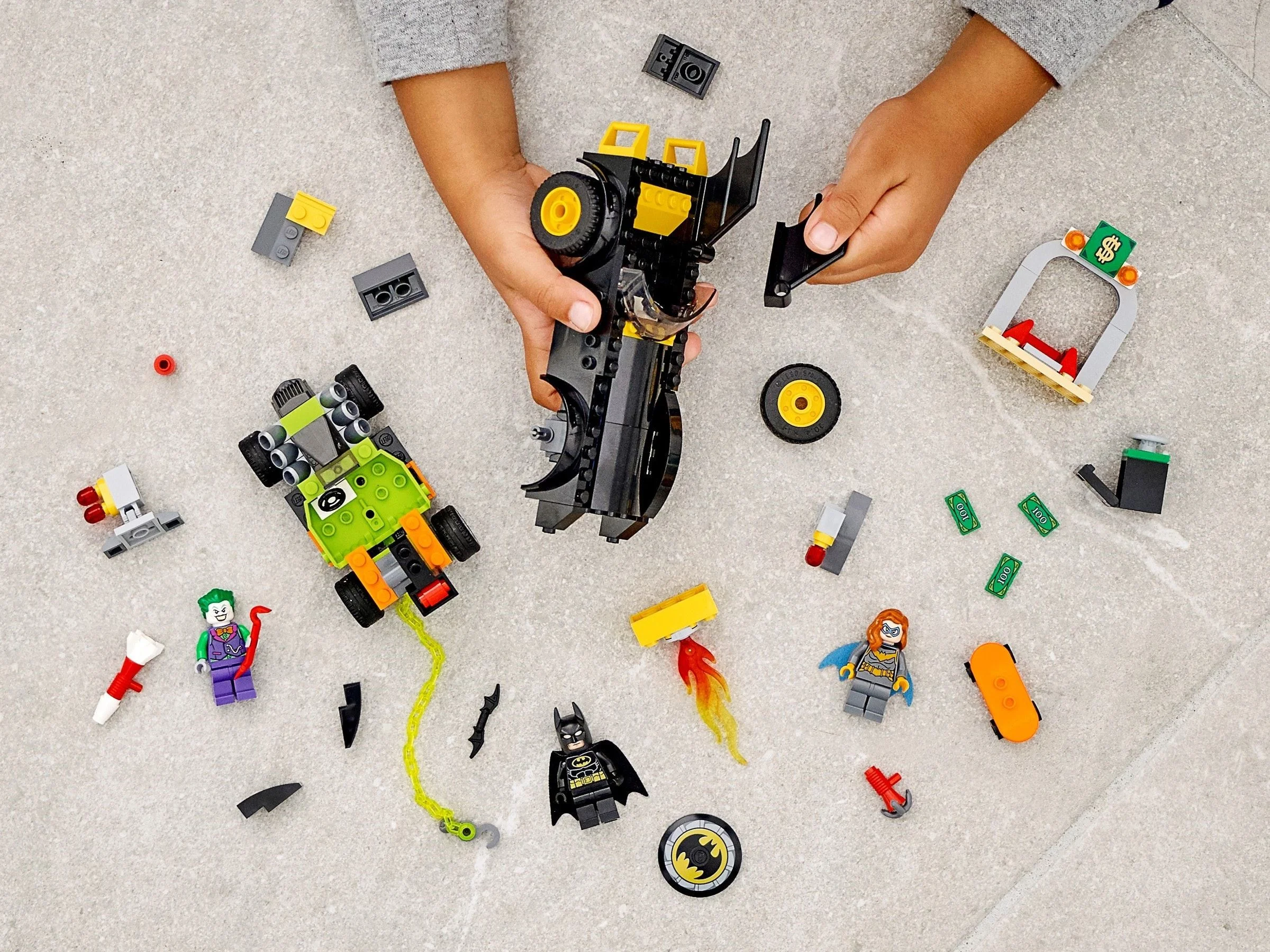 LEGO® 76180 Batman Batman kontra Joker: pościg Batmobilem - zdjęcie 11