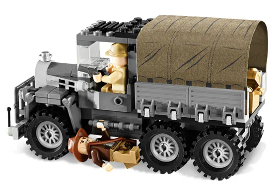LEGO® 7622 Race for the Stolen Treasure - zdjęcie 2