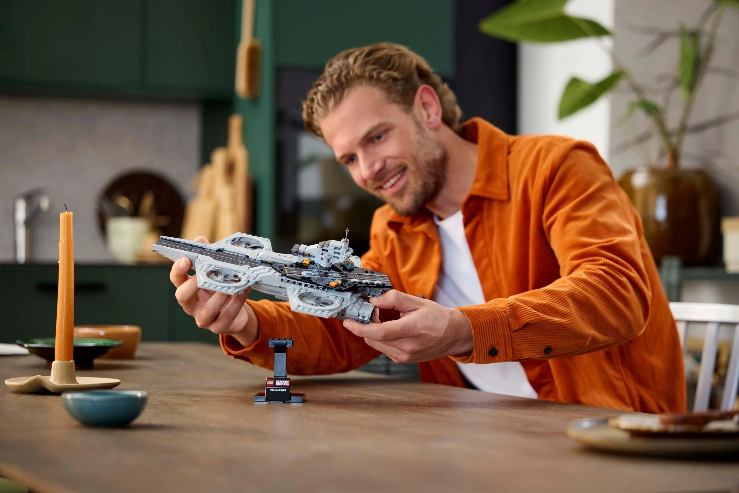 LEGO® 76295 Heroes Lotniskowiec Avengersów - zdjęcie 4
