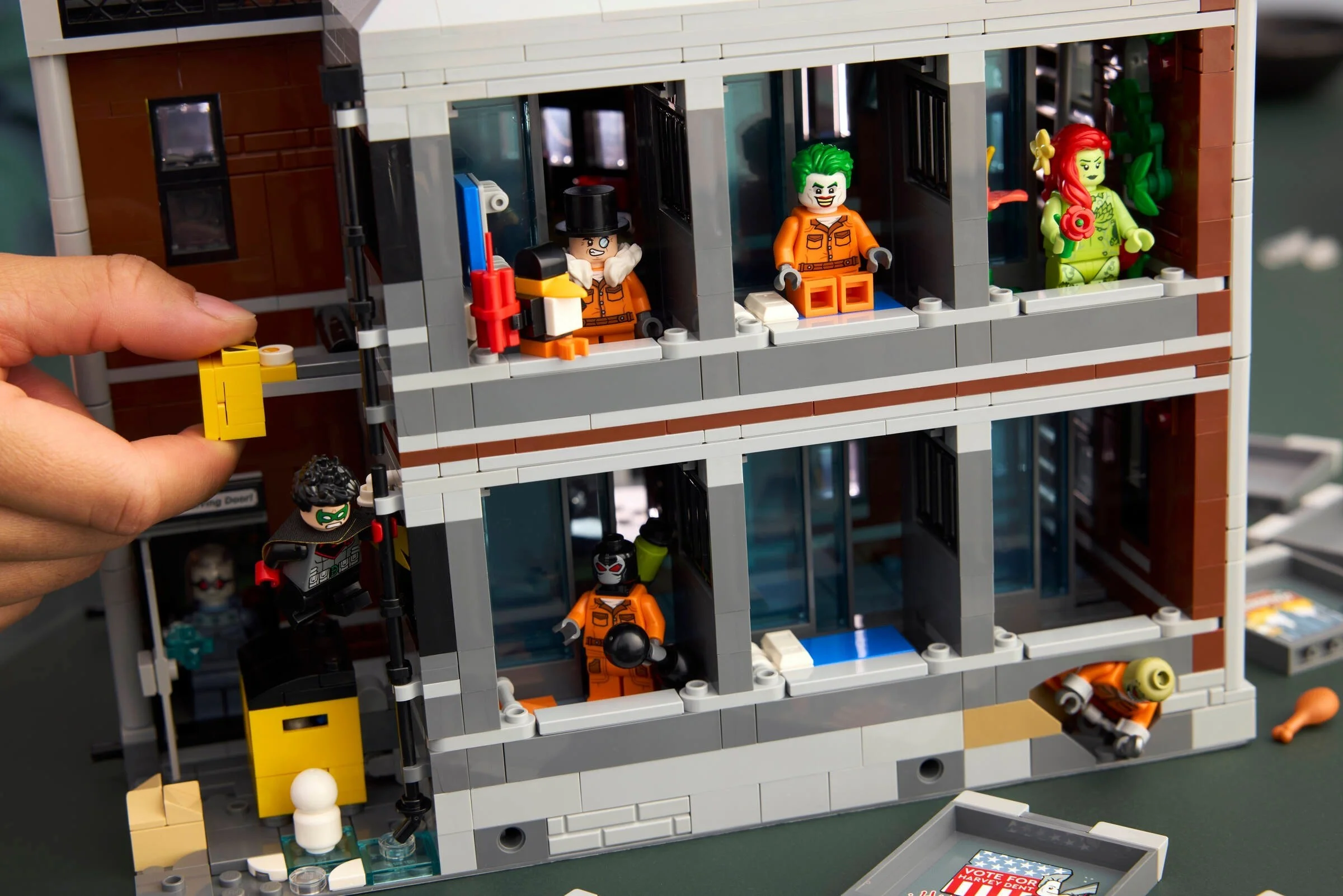 LEGO® 76300 ® Super Heroes - Arkham Asylum™ - zdjęcie 12