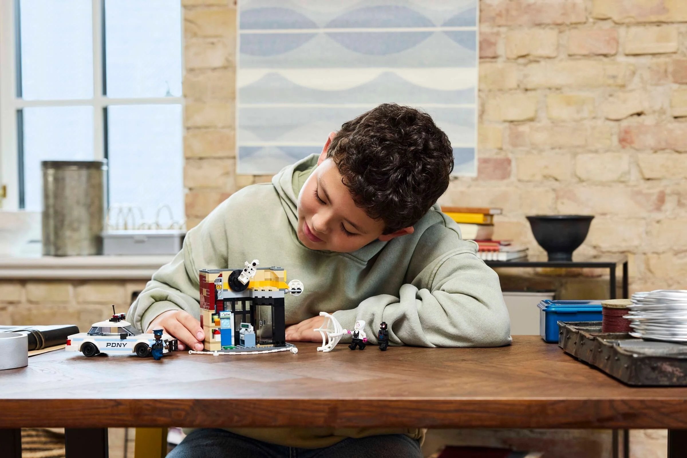 LEGO® 76311 Multiwersum: Miles Morales kontra Spot - zdjęcie 6