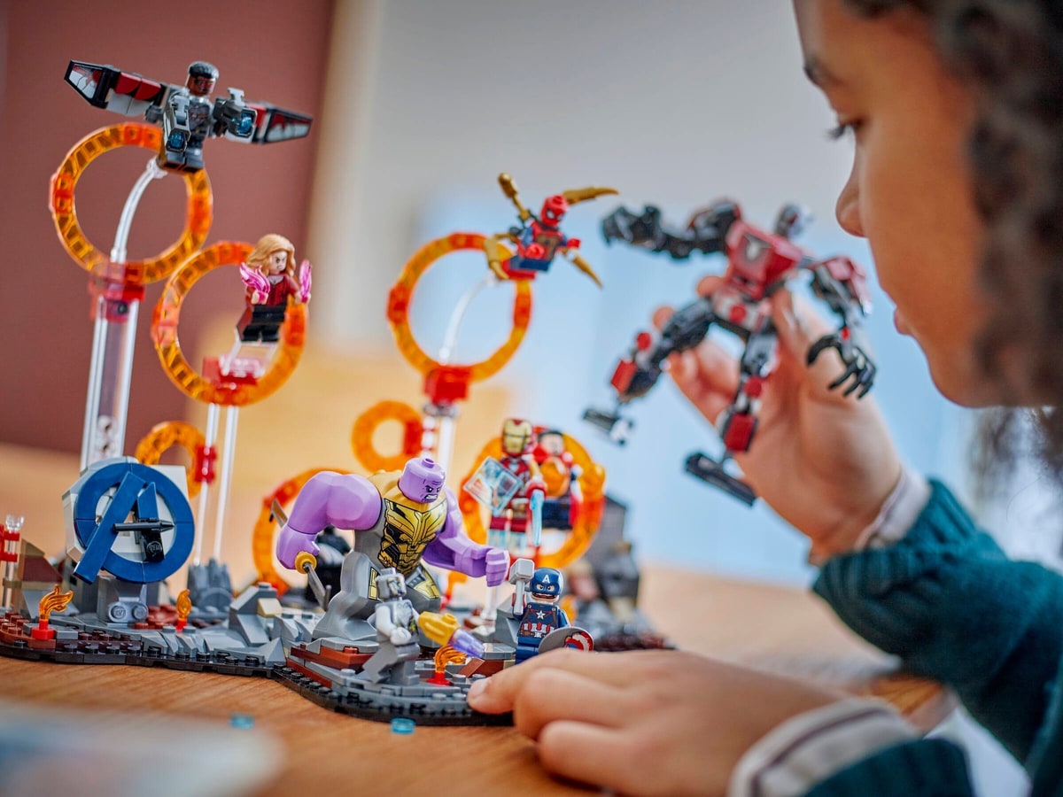 LEGO® 76323 Avengers: Koniec gry - ostateczna bitwa - zdjęcie 8