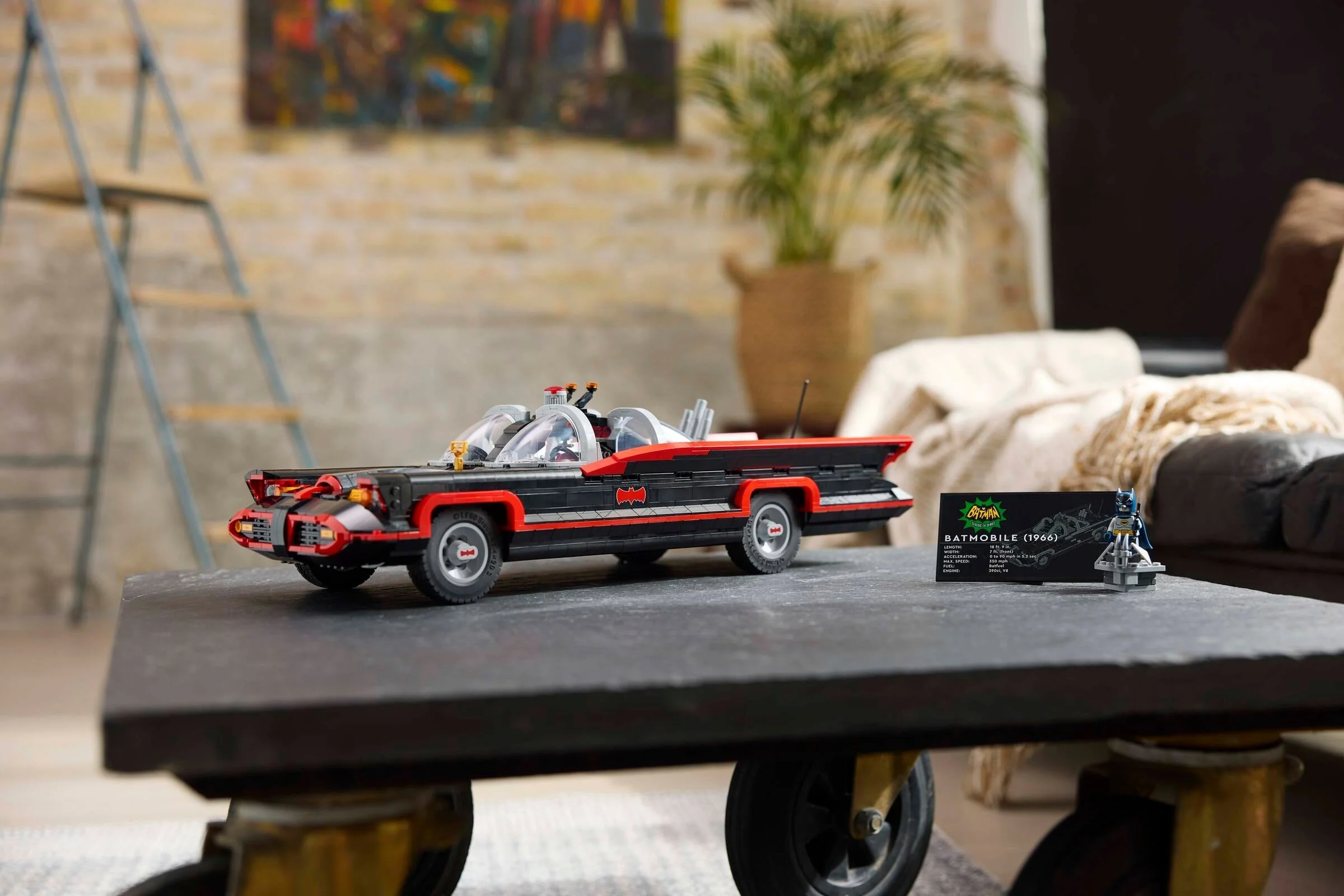 LEGO® 76328 Klasyczny serial telewizyjny Batman - Batmobil - zdjęcie 6