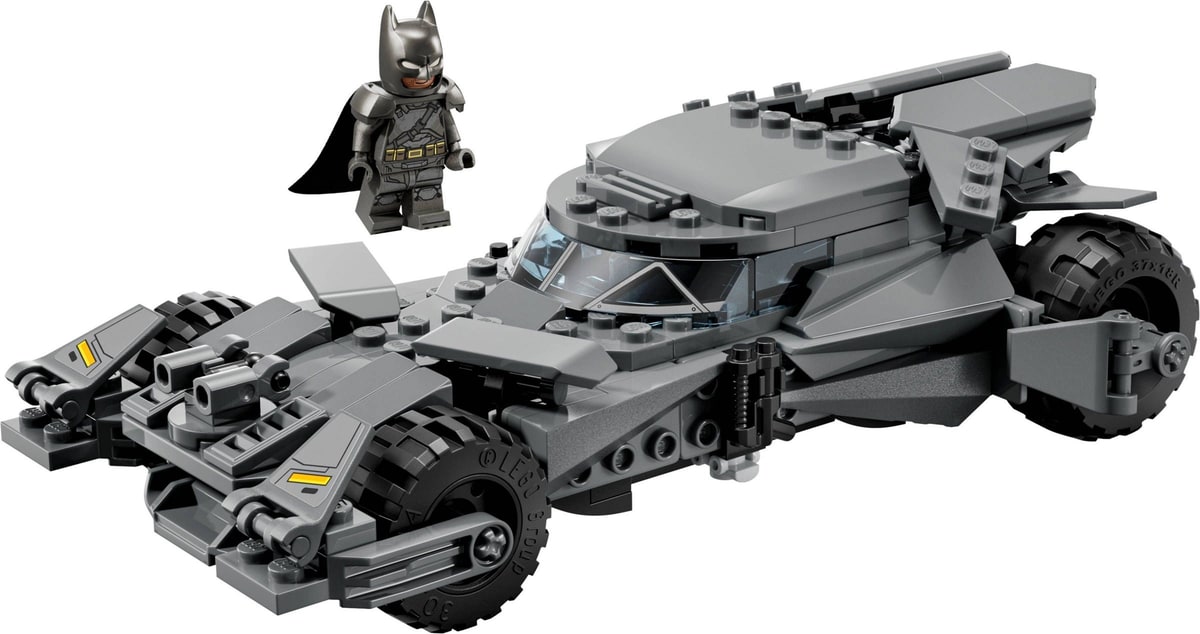 LEGO® 76331 Batmobil z filmu Batman v Superman - zdjęcie 9
