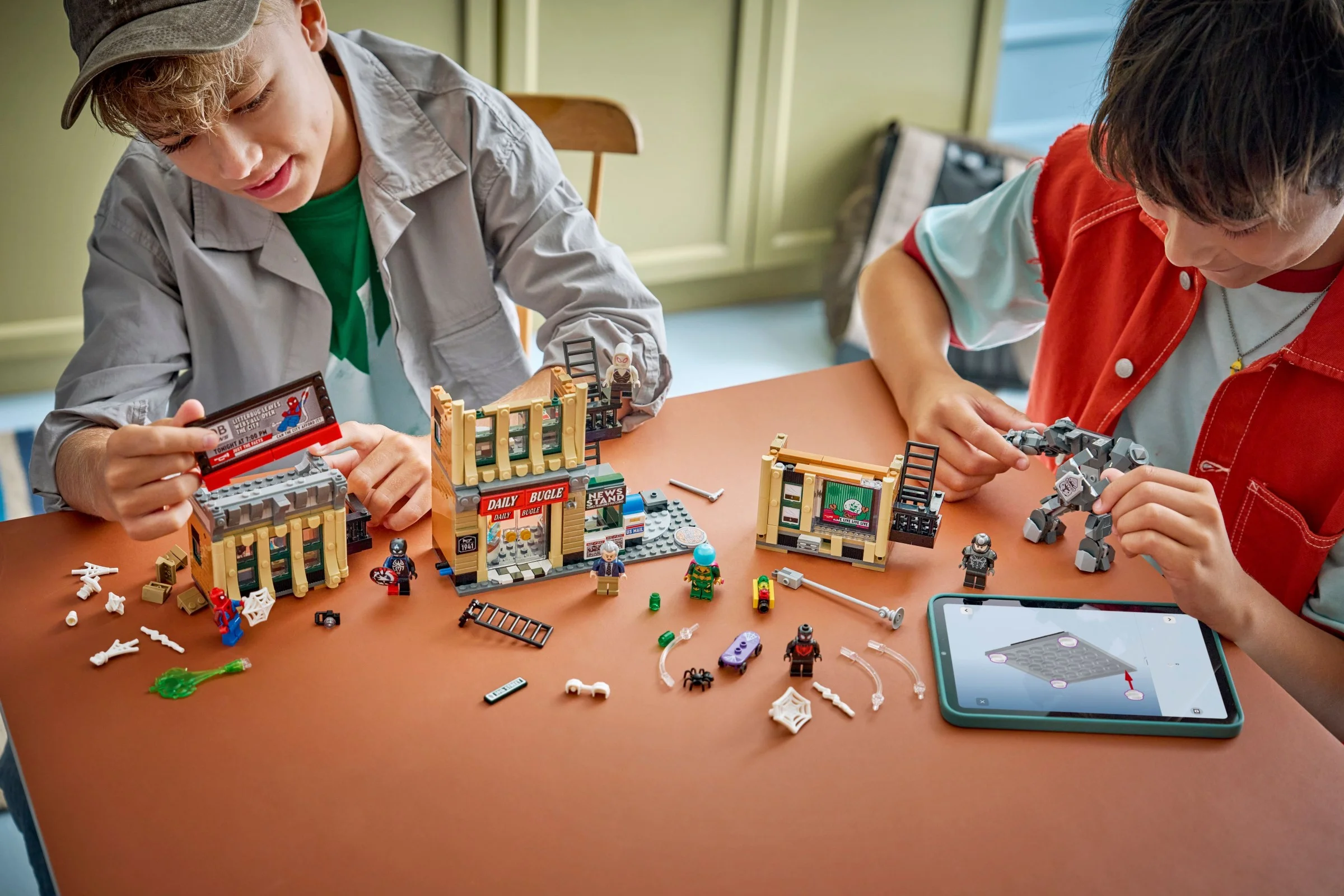 LEGO® 76342 LEGO Super Heroes Spider-Man kontra Mysterio: Daily Bugle - zdjęcie 21