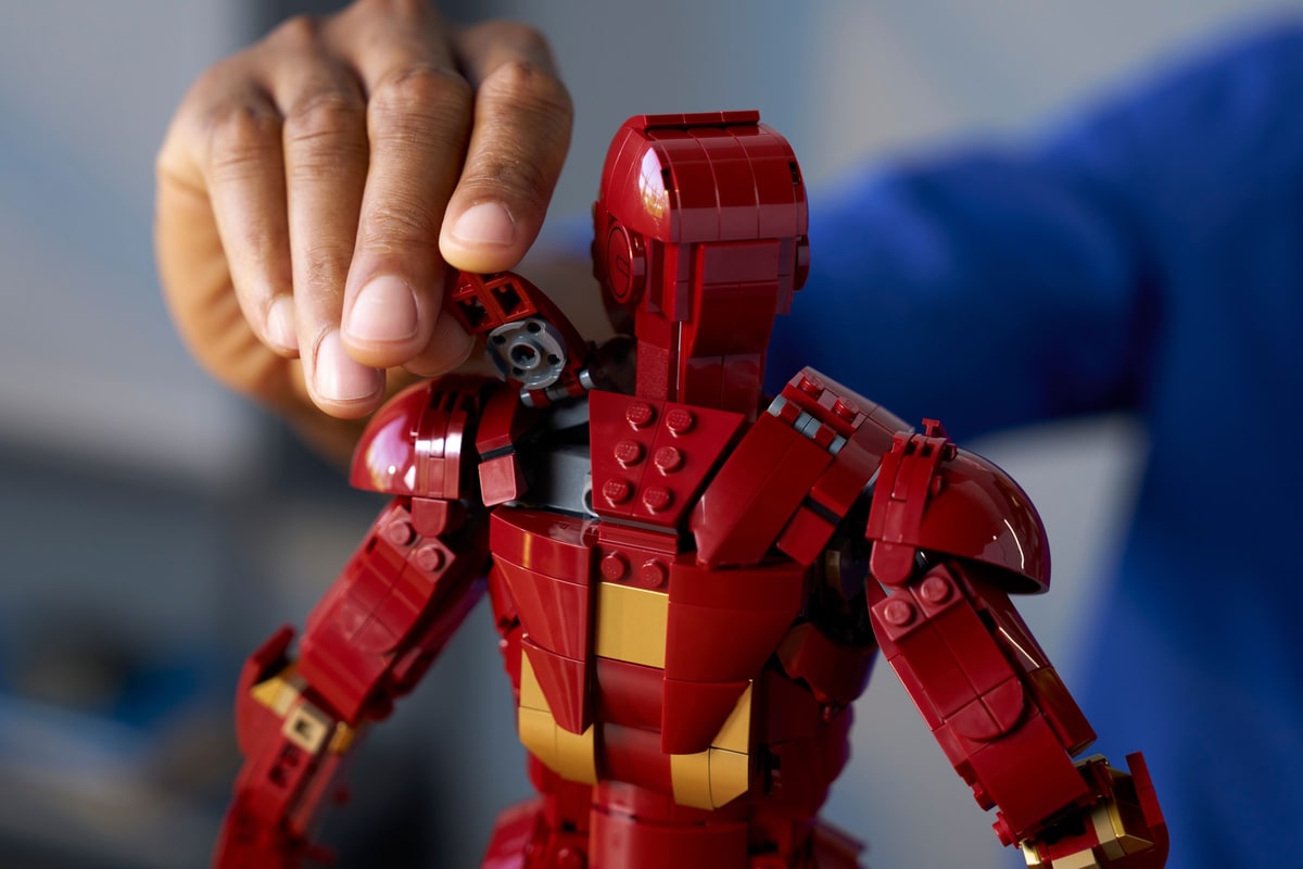 LEGO® 76344 Iron Man Mark 3 - edycja kolekcjonerska - zdjęcie 8