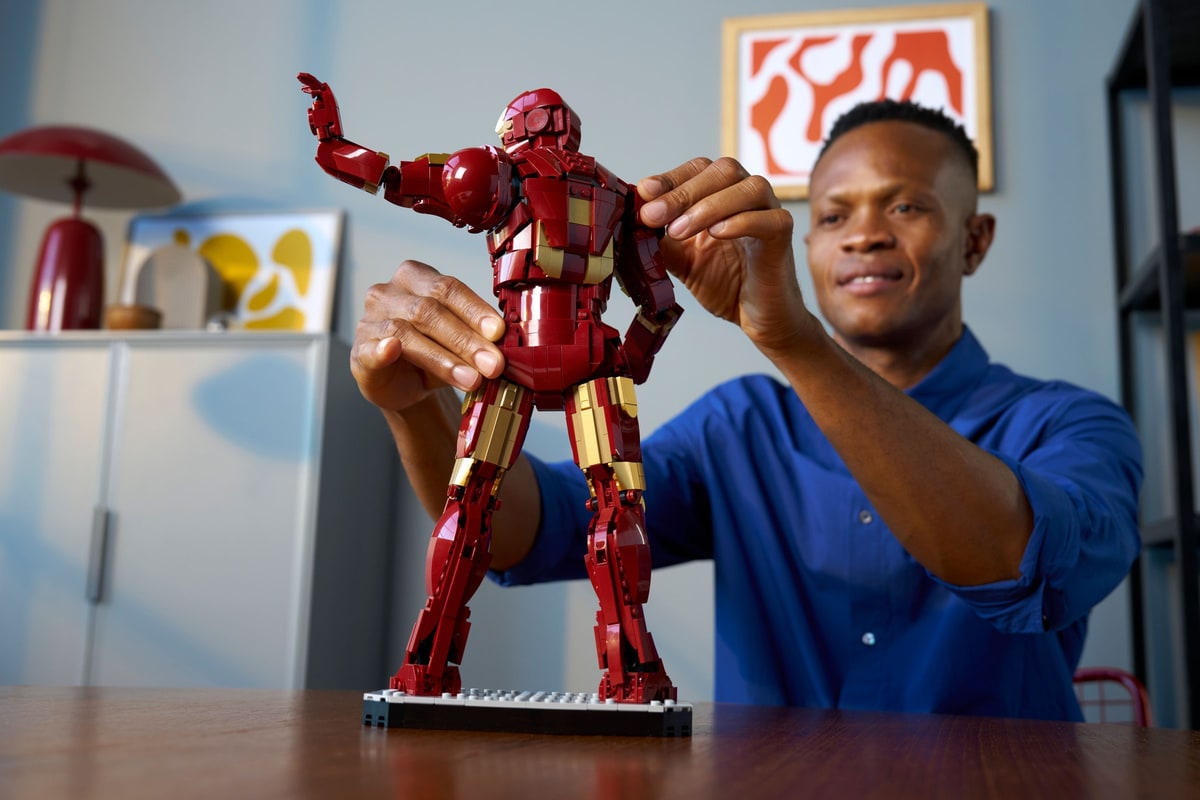 LEGO® 76344 Iron Man Mark 3 - edycja kolekcjonerska - zdjęcie 16