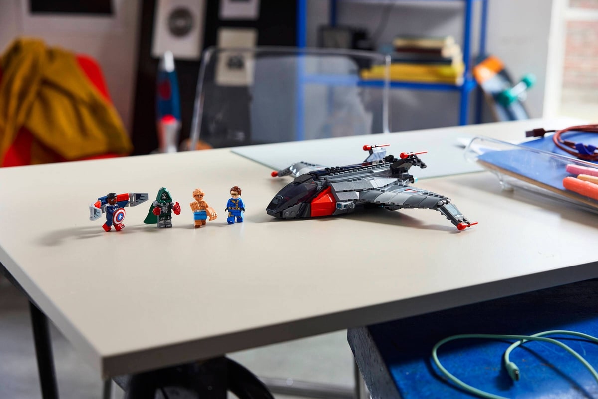 LEGO® 76347 Avengers: Doomsday Quinjet - zdjęcie 8