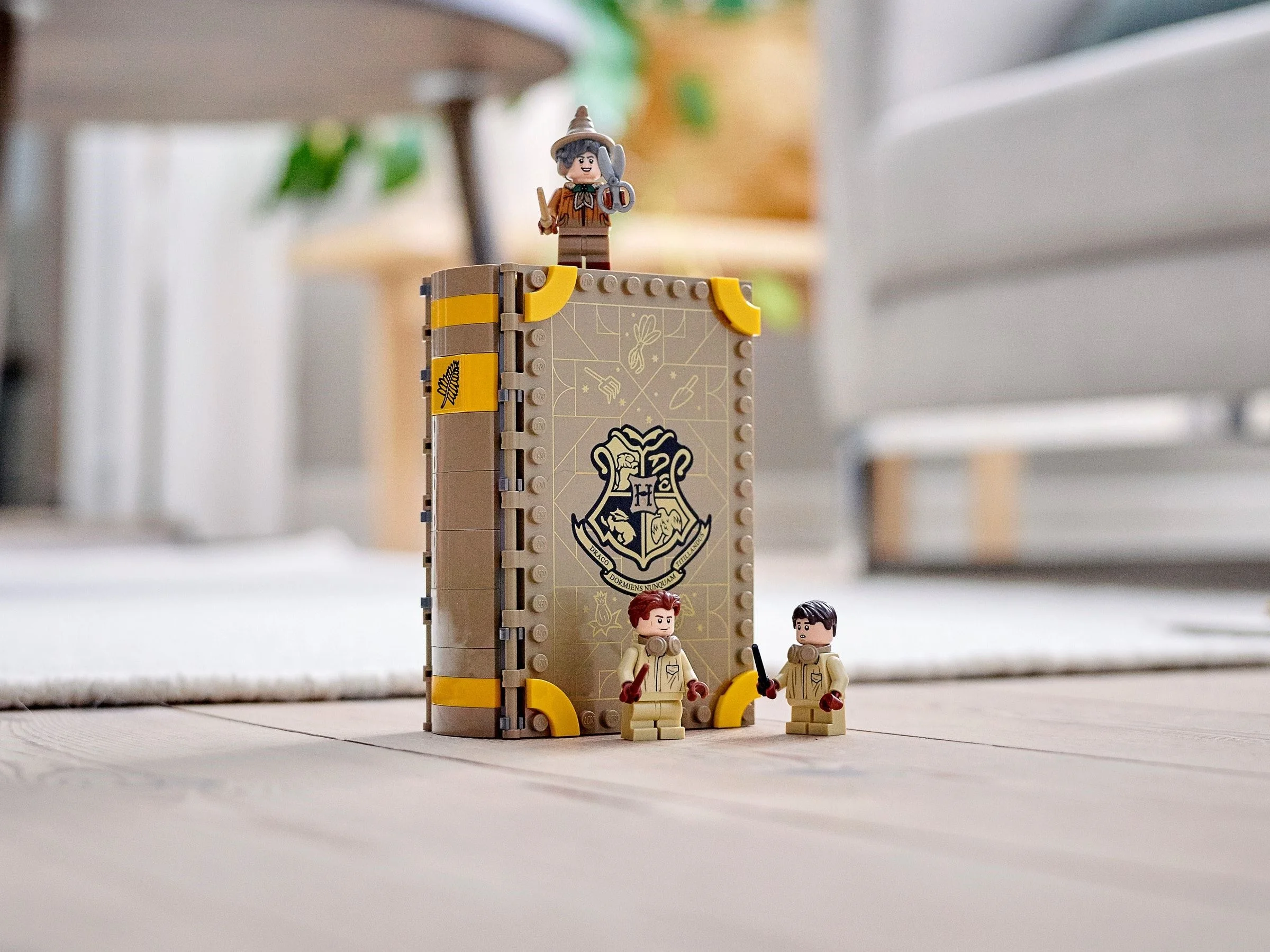 LEGO® 76384 Chwile z Hogwartu™: zajęcia z zielarstwa - zdjęcie 10