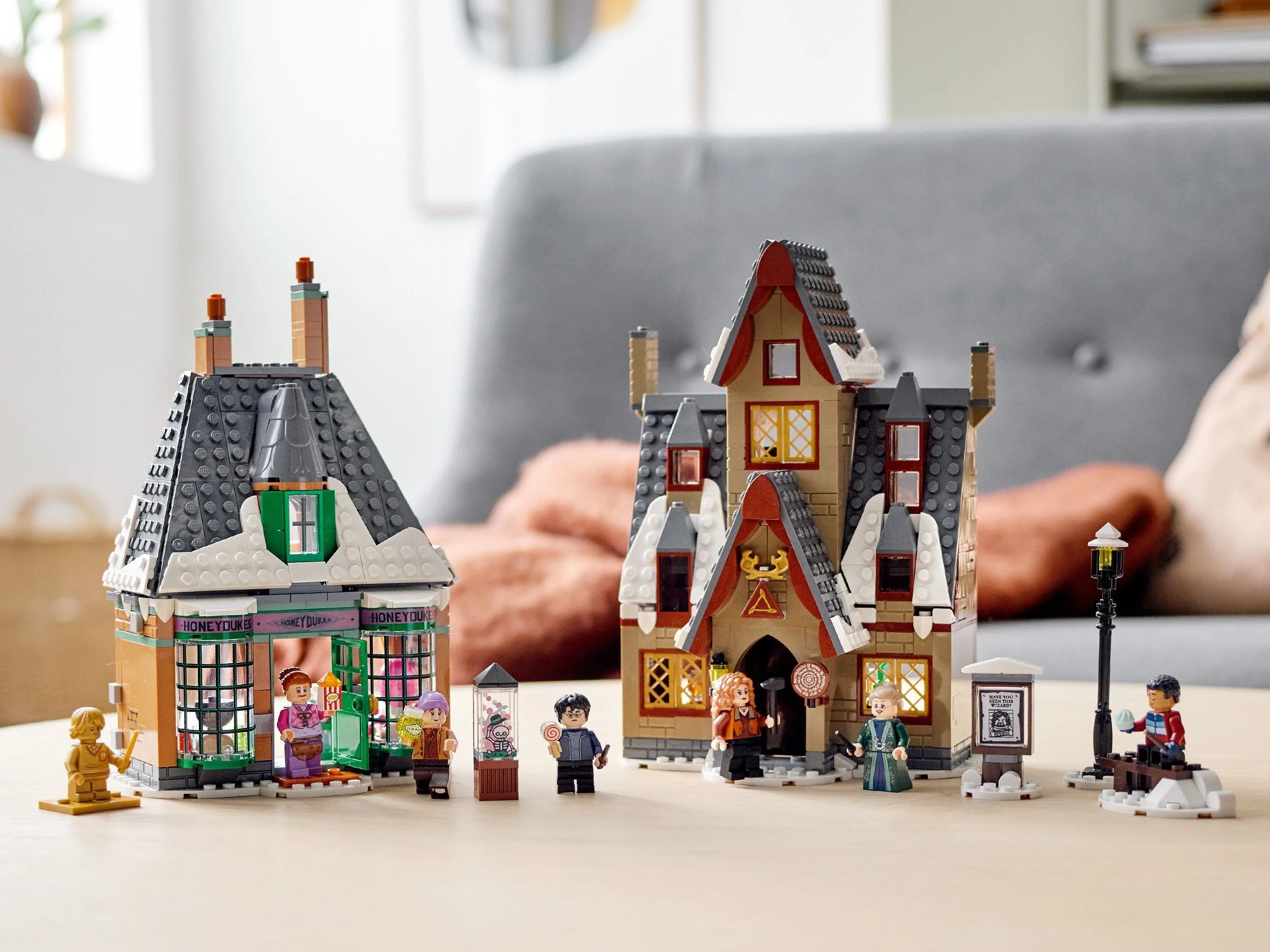 LEGO® 76388 Wizyta w wiosce Hogsmeade™ - zdjęcie 10