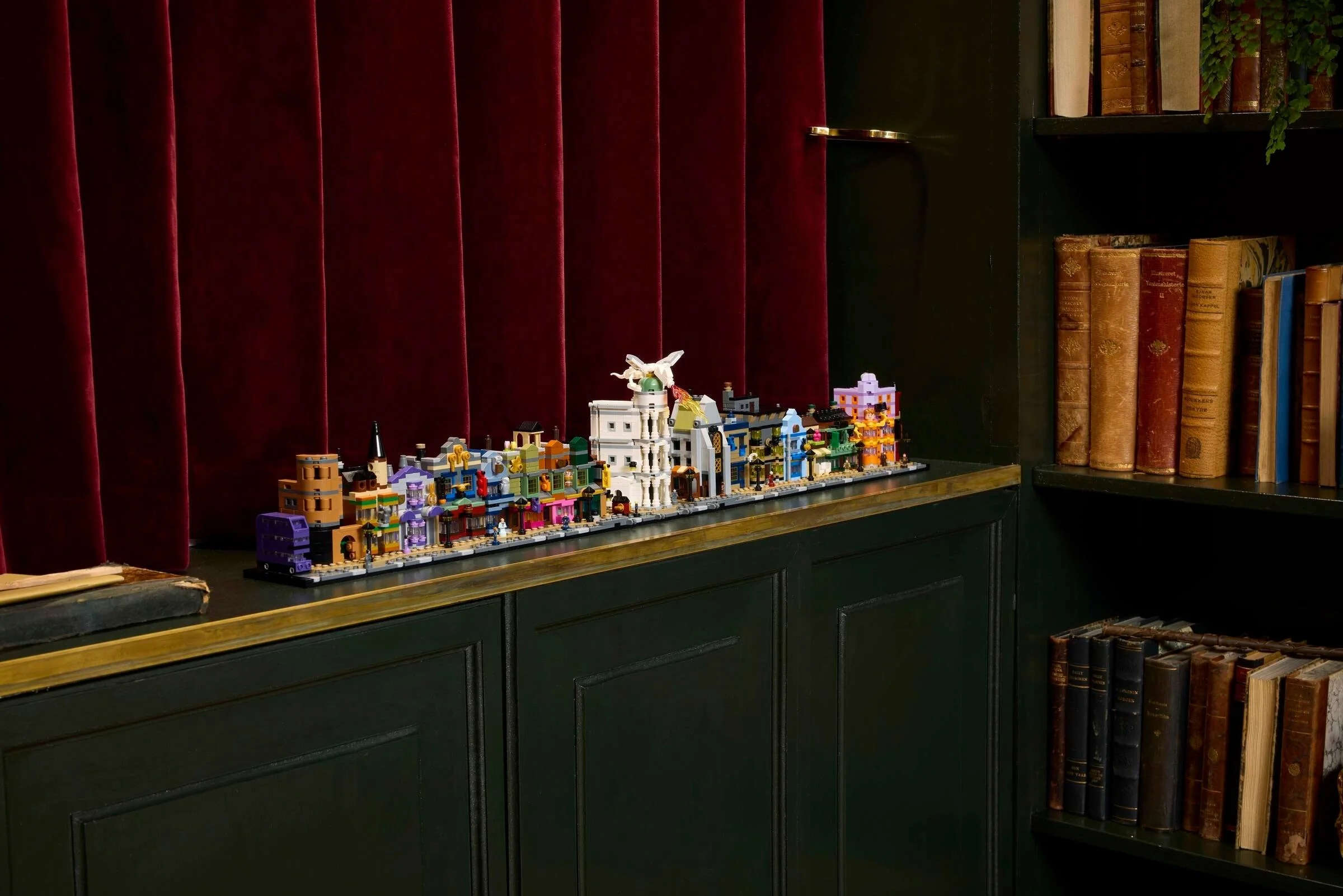 LEGO® 76444 Magiczne sklepy na Ulicy Pokątnej - zdjęcie 3