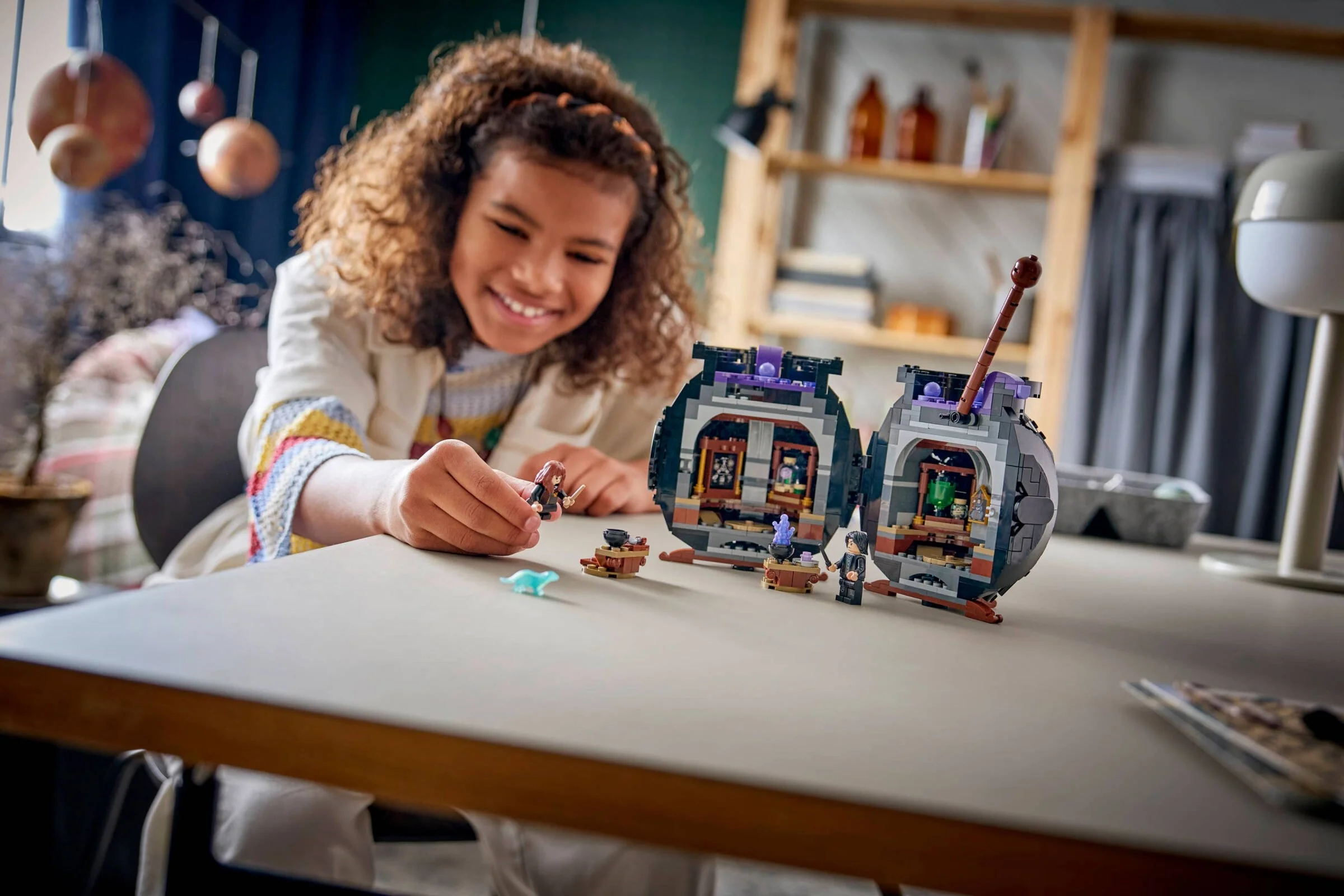 LEGO® 76464 Kociołek: Sekretna Sala Zajęć z Eliksirów - zdjęcie 7