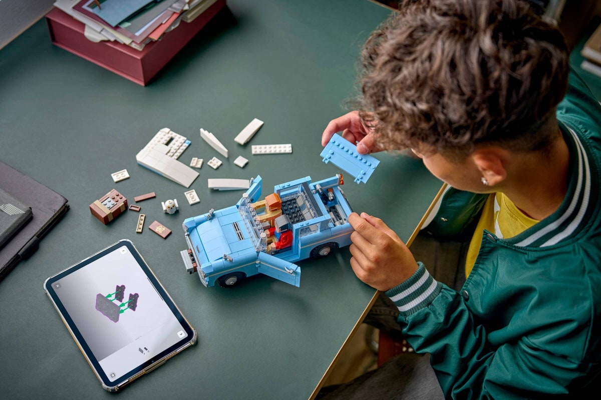 LEGO® 76470 Zaczarowany latający Ford Anglia - zdjęcie 8