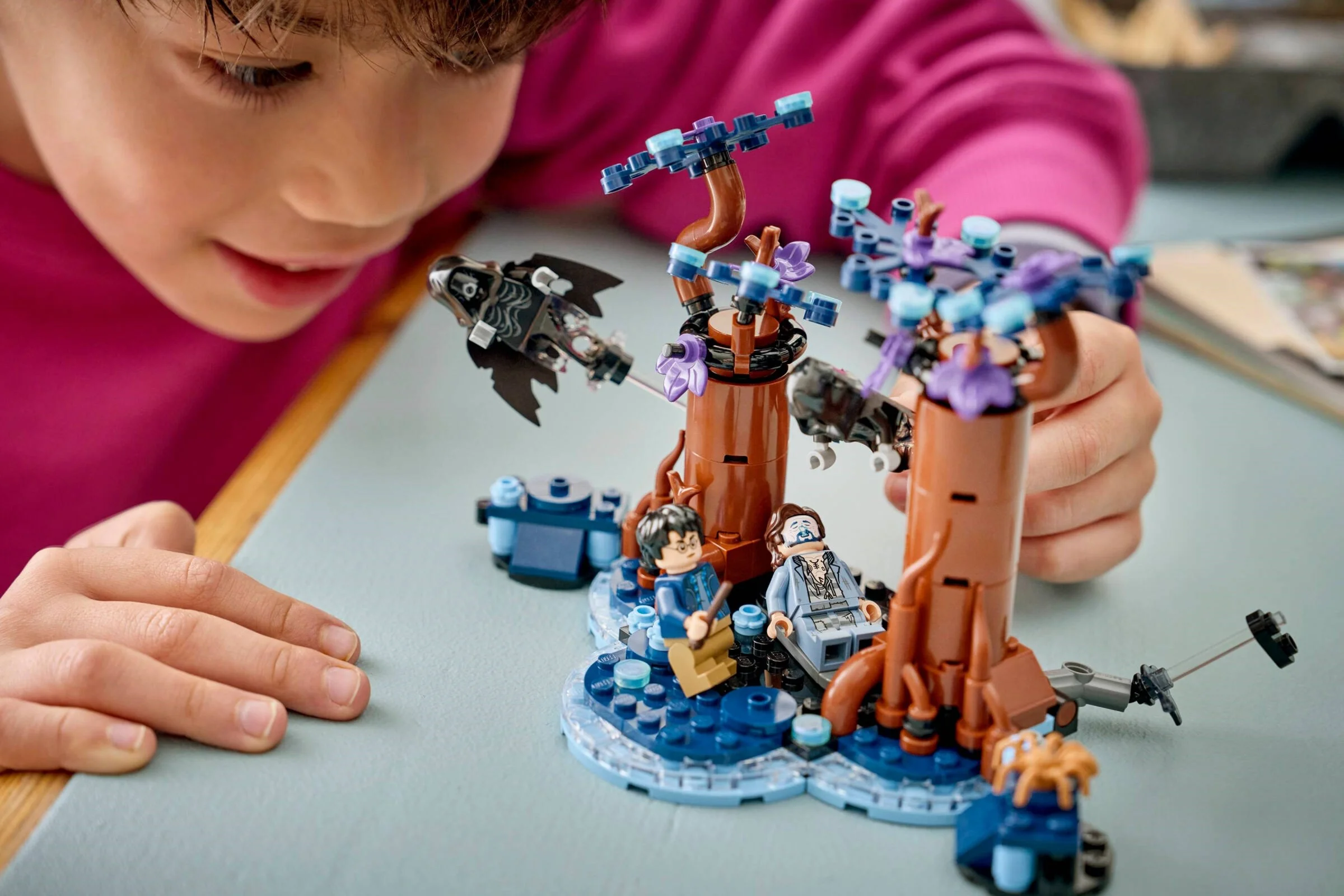 LEGO® 76475 Zakazany Las: Expecto Patronum - zdjęcie 11