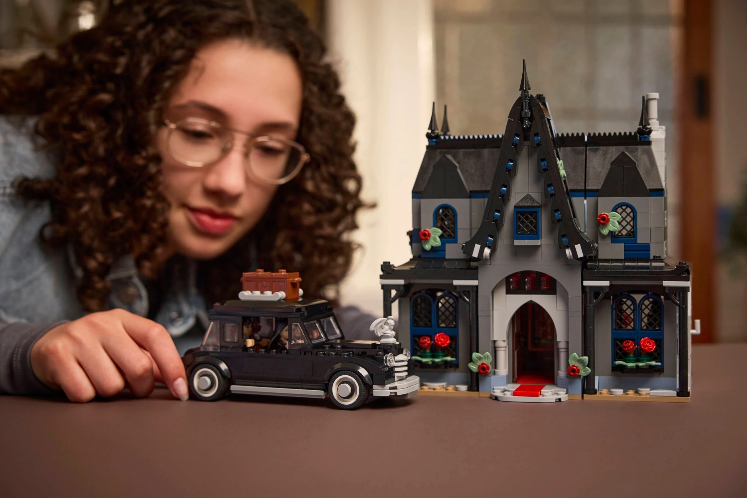 LEGO® 76786 Chatka Morticii - zdjęcie 8