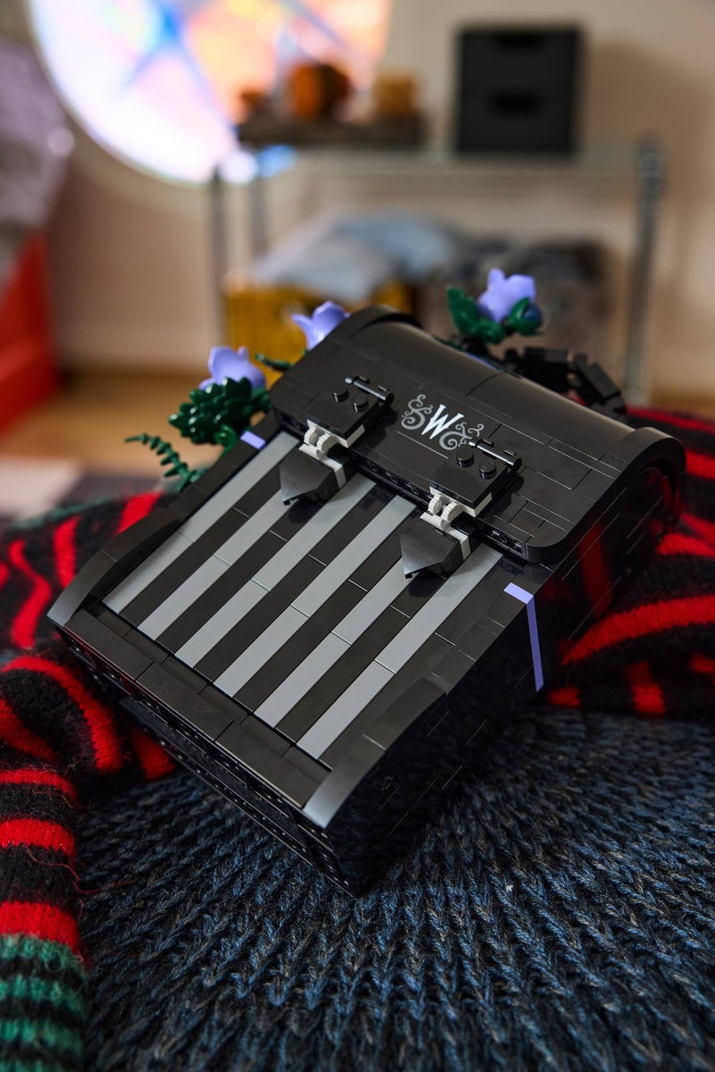 LEGO® 76787 Plecak Wednesday - zdjęcie 8