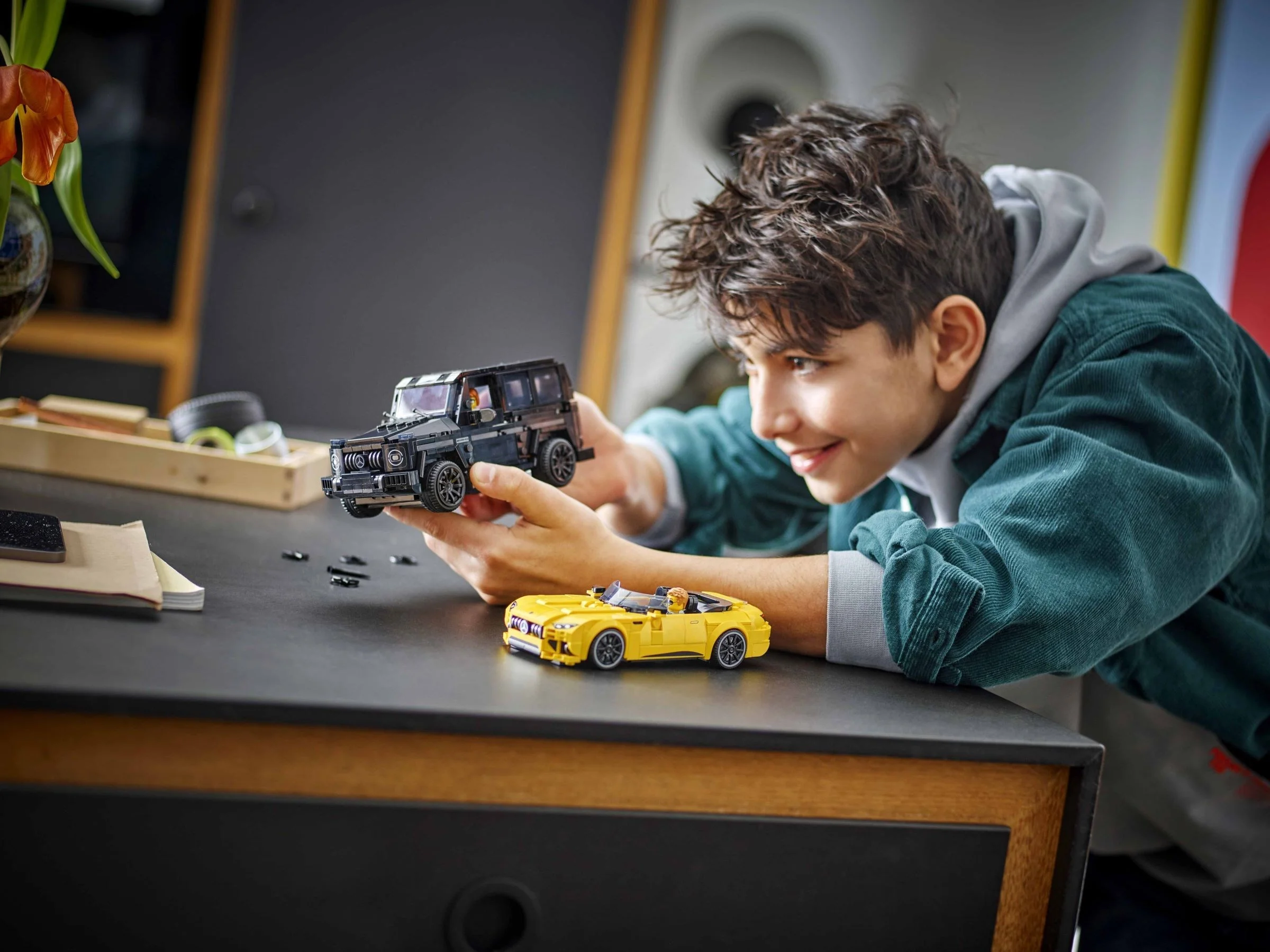 LEGO® 76924 Mercedes-AMG G 63 i Mercedes-AMG SL 63 - zdjęcie 9