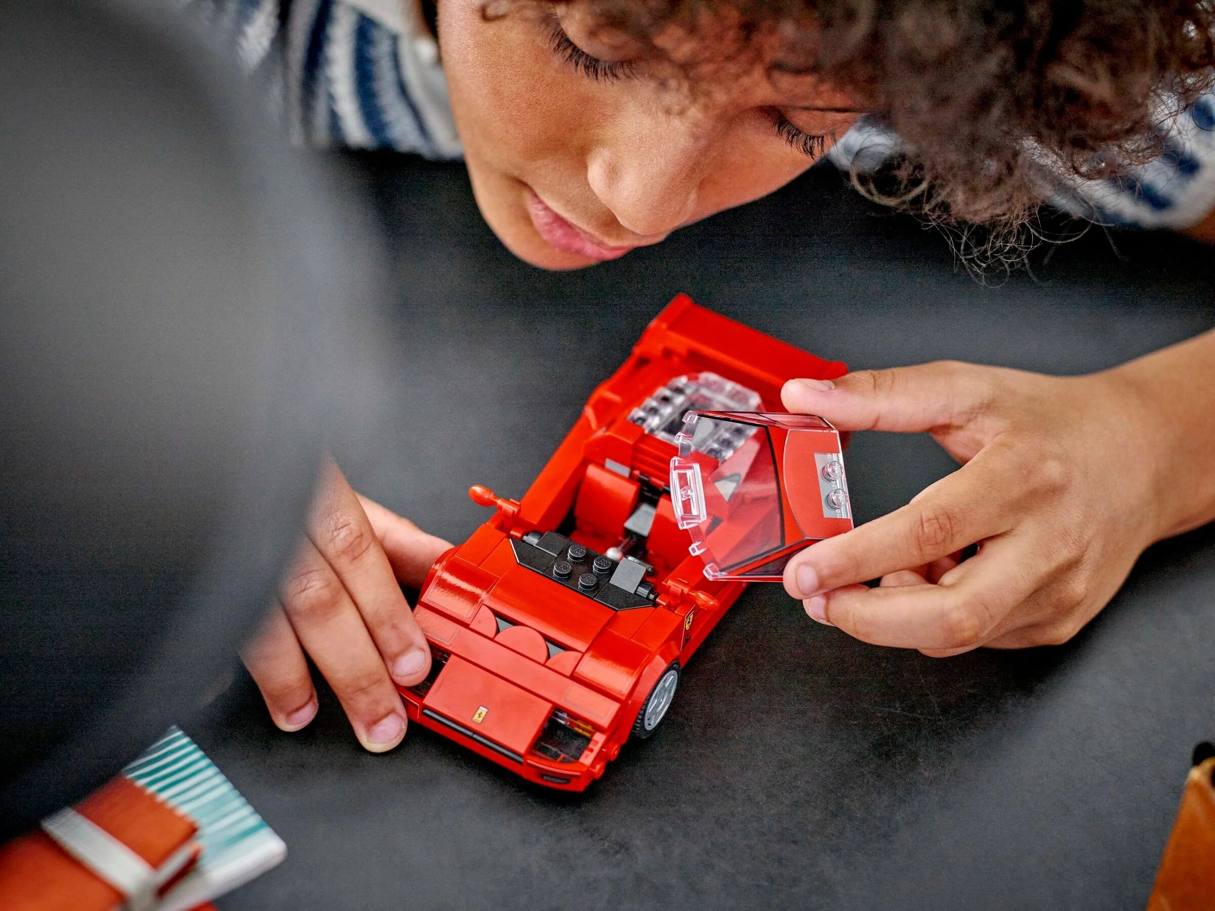 LEGO® 76934 Supersamochód Ferrari F40 - zdjęcie 7