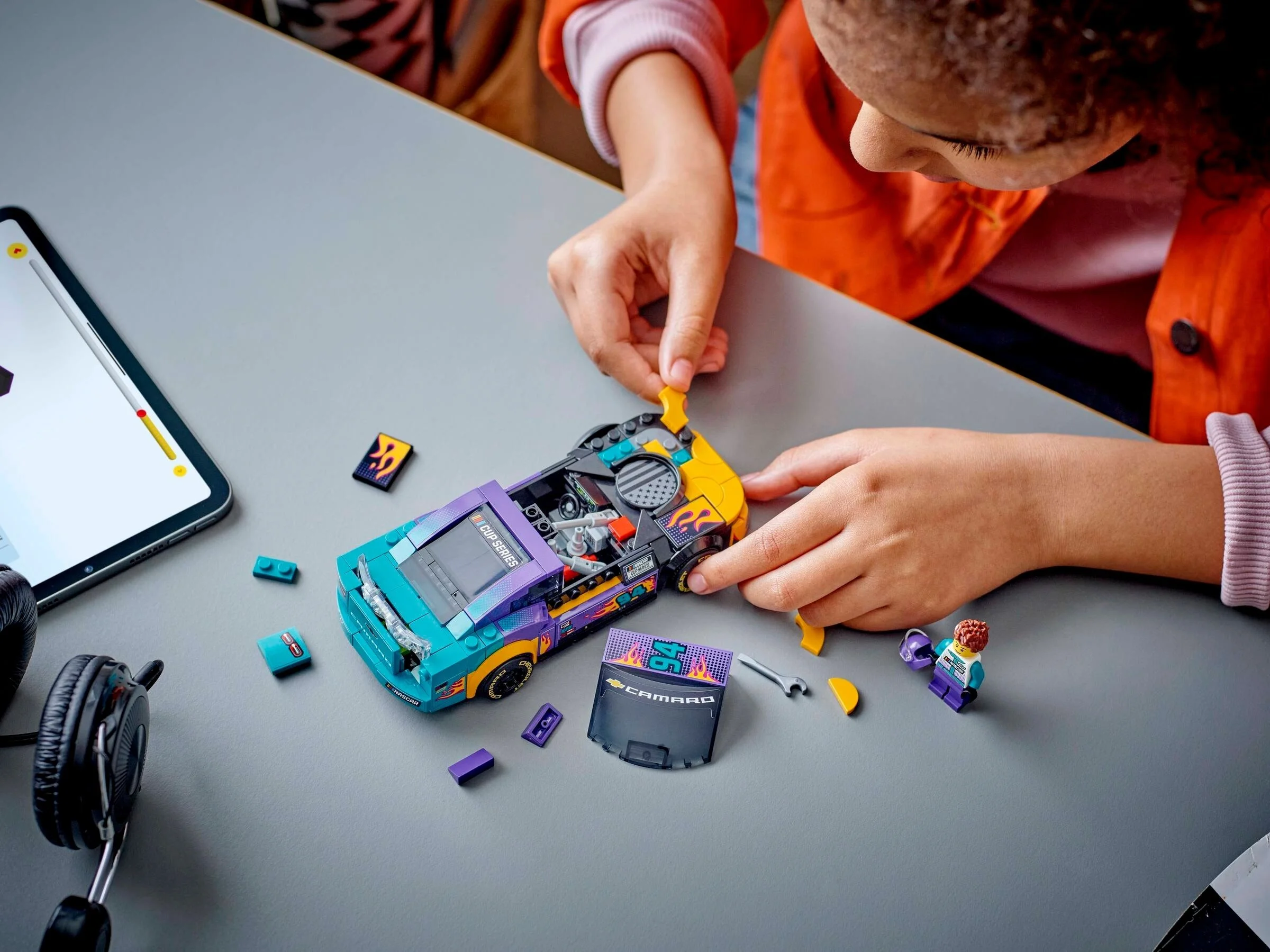 LEGO® 76935 Klocki Lego Speed Champions Nascar Chevrolet Camaro ZL1 328 elementów - zdjęcie 4