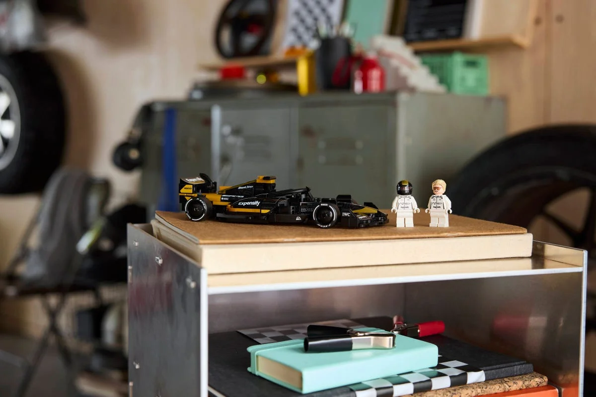 LEGO® 77252 F1: Film — APXGP Team Race Car - zdjęcie 5