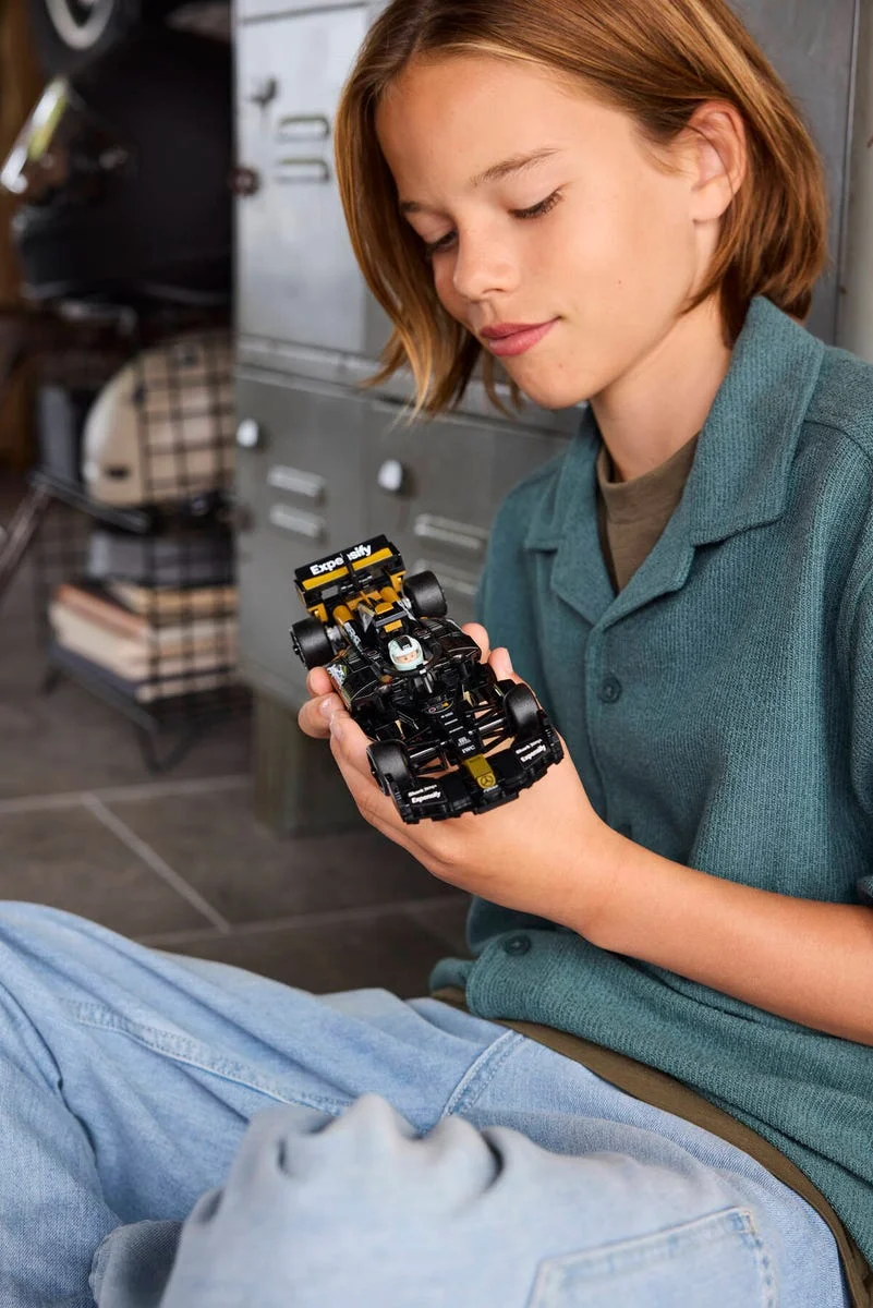 LEGO® 77252 F1: Film — APXGP Team Race Car - zdjęcie 7