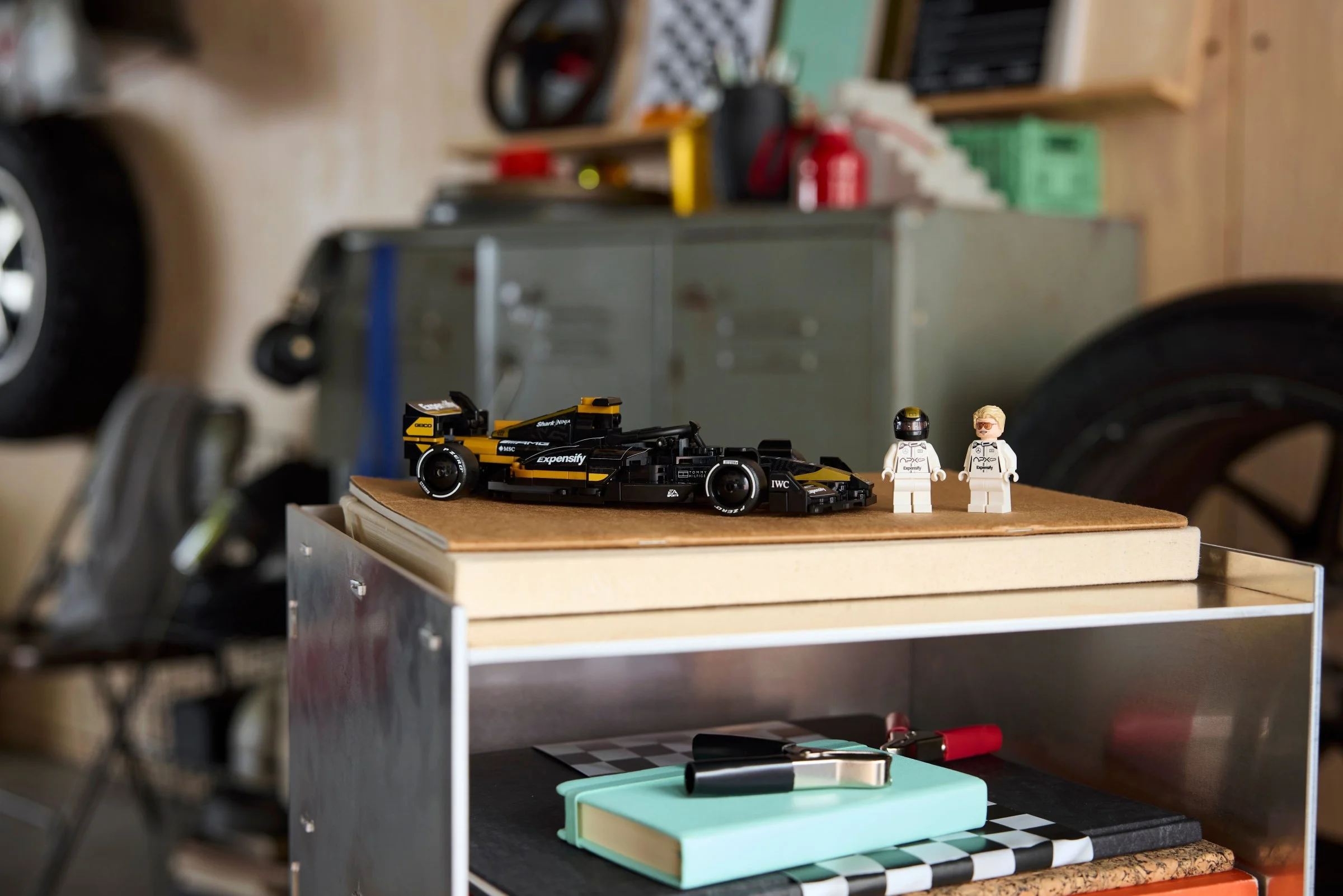 LEGO® 77252 F1: Film — APXGP Team Race Car - zdjęcie 12