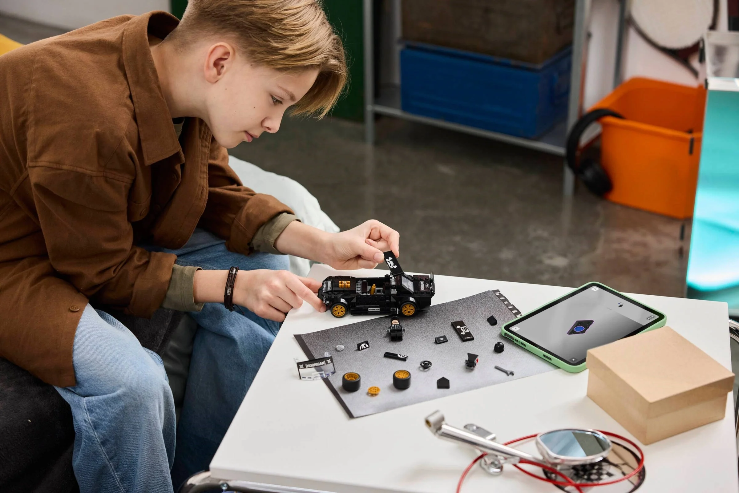 LEGO® 77262 Ken Block's 1965 Ford Mustang Hoonicorn RTR V1 - zdjęcie 5