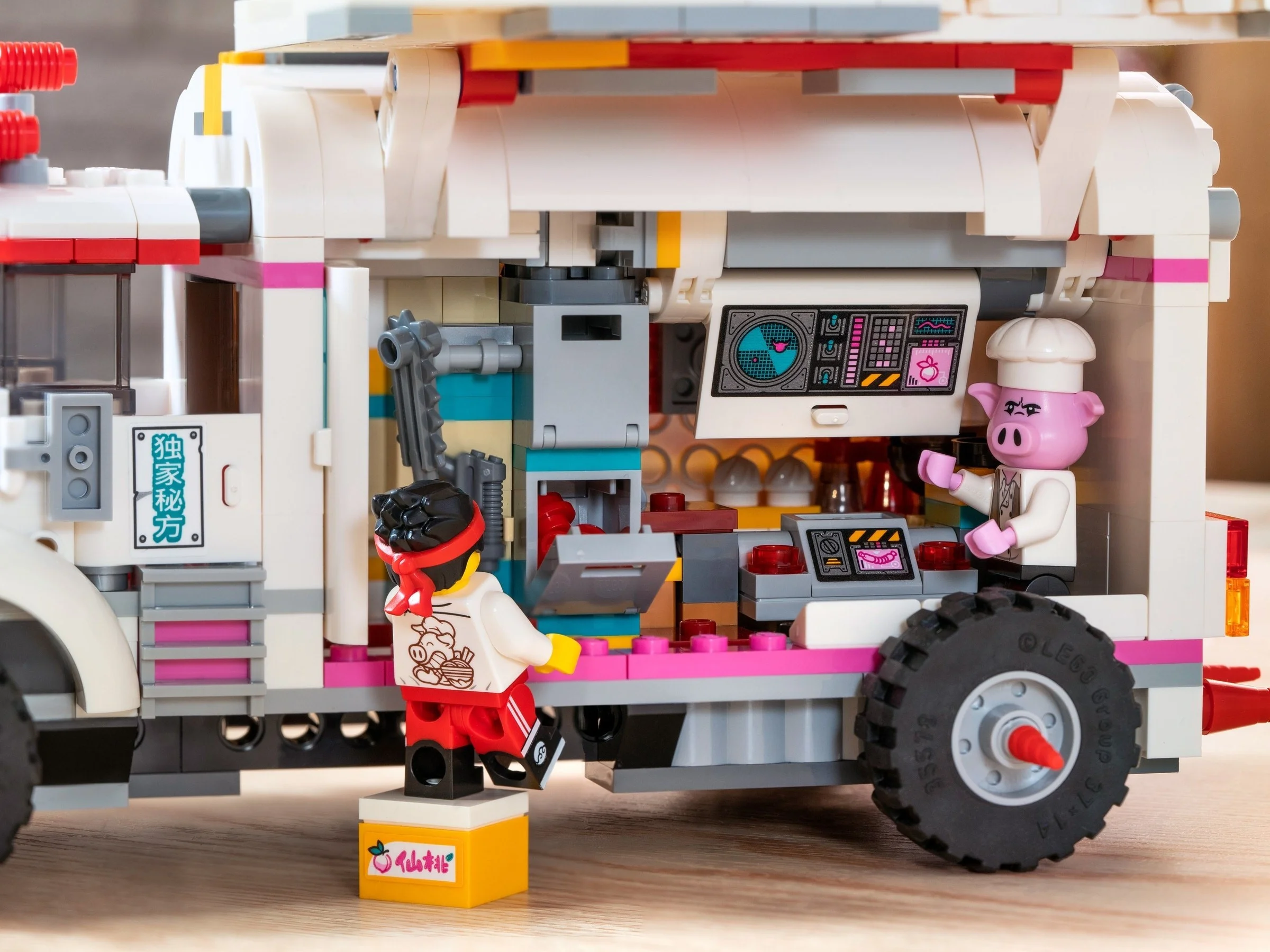 LEGO® 80009 Kid Food truck Pigsy'ego - zdjęcie 19